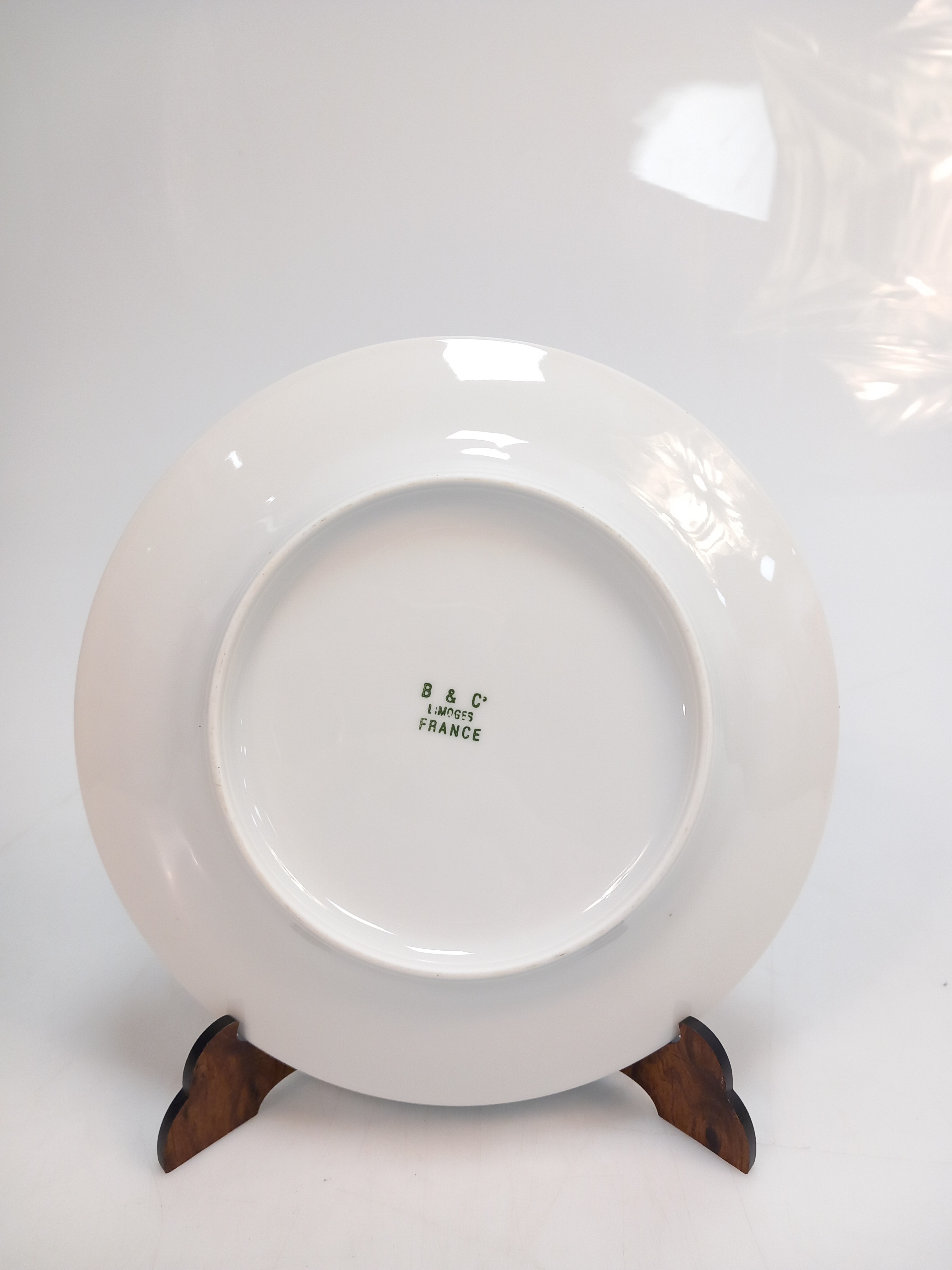 Voir photo 4 de Lot de11 assiettes à fromage en porcelaine " B&C limoges France". Lot de11 assiettes à fromage en porcelaine " B&C limoges France". Bon état - Vue 4 -