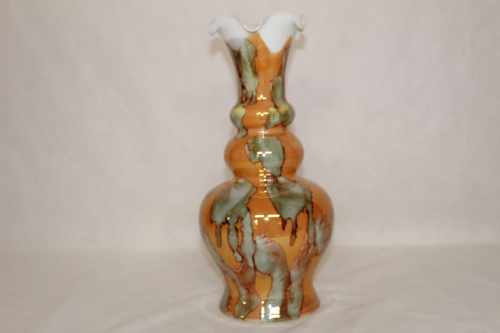 Vase soliflore en verre style opaline  Très bon état -  reconditionné disponible sur Label Emmaüs