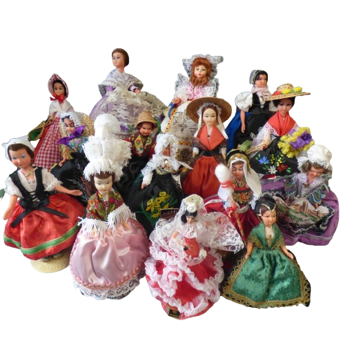Lot de 15 poupées folkloriques régionales - Bon état sur Label Emmaüs