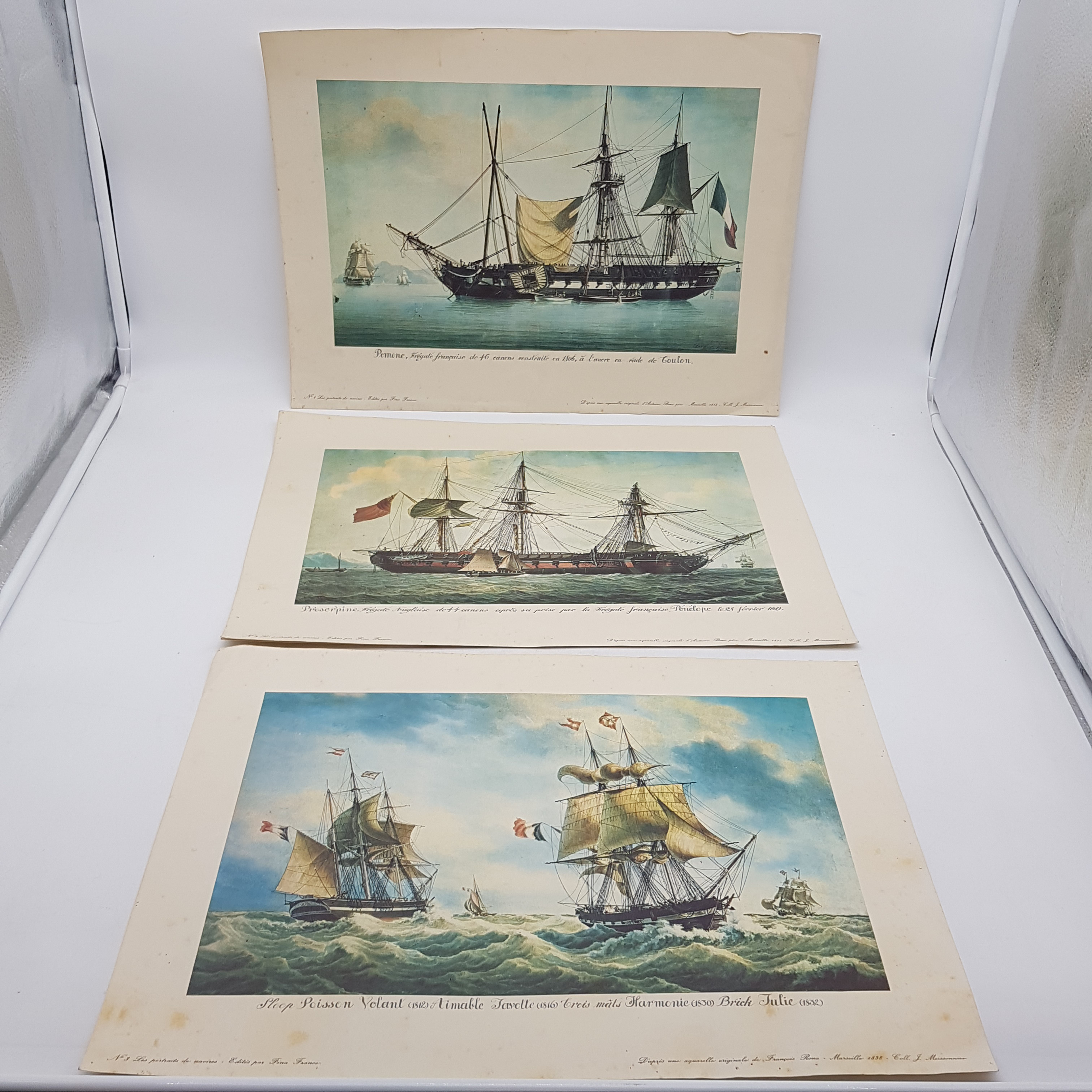 Voir photo 4 de Lot de 14 affiches "Les portraits de Navires" - Édité par Fina France - D'après une aquarelle originale d'Antoine Roux père Lot de 14 affiches "Les portraits de Navires" - Édité par Fina France - D'après une aquarelle originale d'Antoine Roux père État correct - Vue 4 -