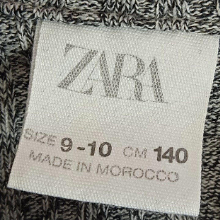 Voir photo 4 de Haut à fermeture Éclair twin set "ZARA" (Taille 9-10 ans CM 140) Haut à fermeture Éclair twin set "ZARA" (Taille 9-10 ans CM 140) - Vue 4 -