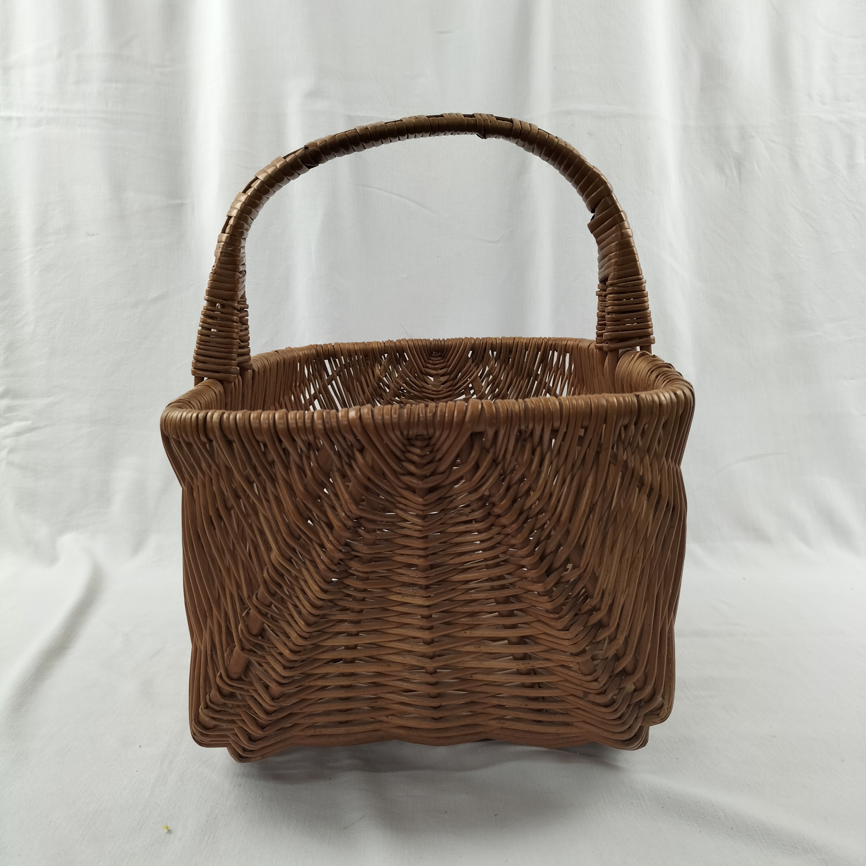 Panier vintage en osier rectangulaire - Photo 2