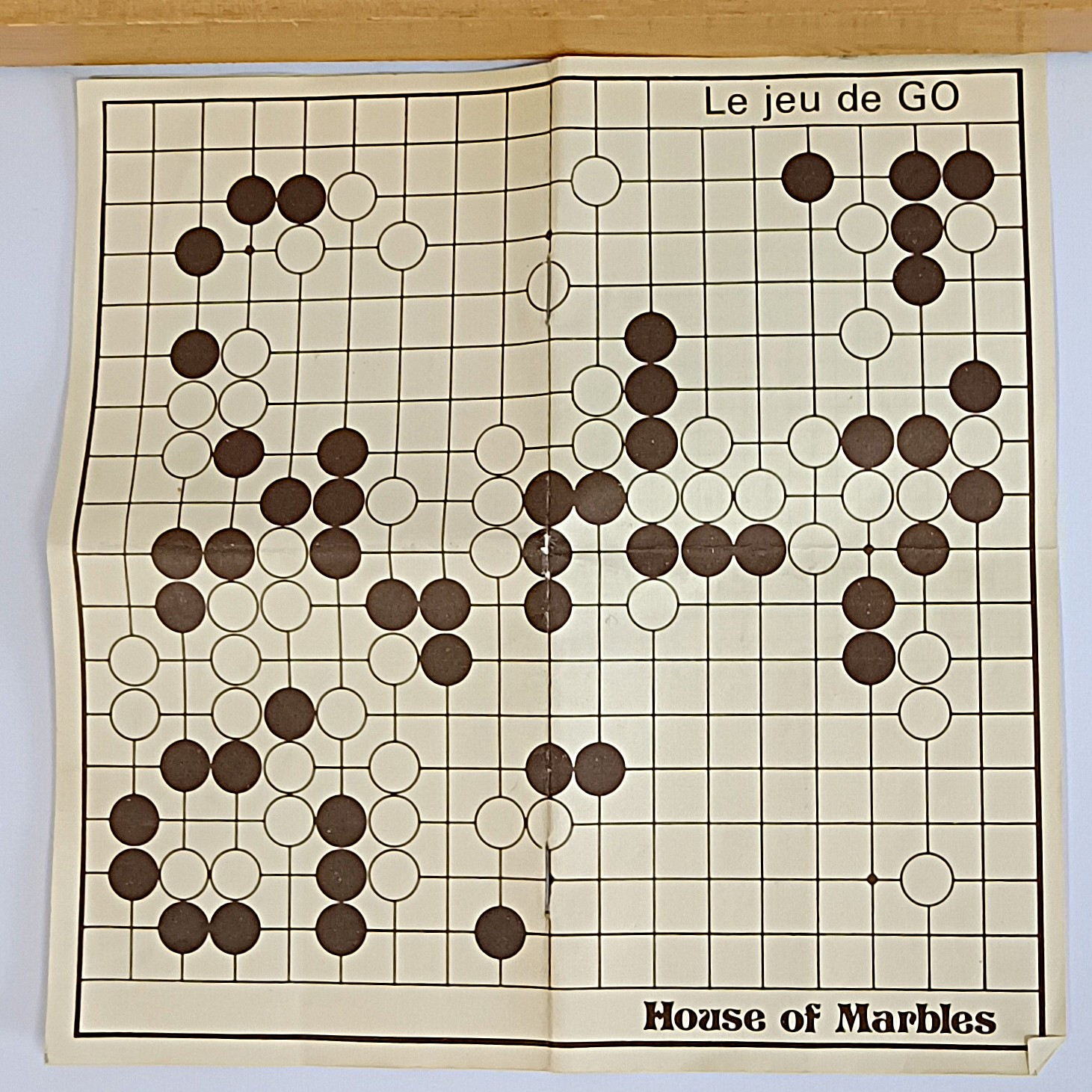 Voir photo 2 de Jeu de go en bois avec billes en pierre – House of Marbles Jeu de go en bois avec billes en pierre – House of Marbles Bon état - Vue 2 -