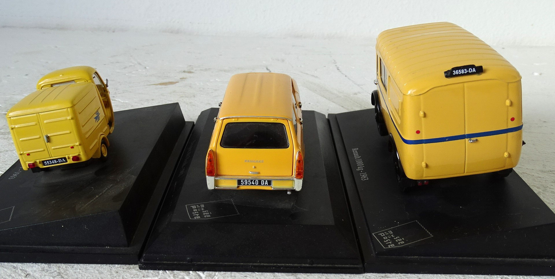 Lot de 5 voitures miniatures 1/43, 1963 - Musée de la Poste Très bon état - Vue 4 - 
