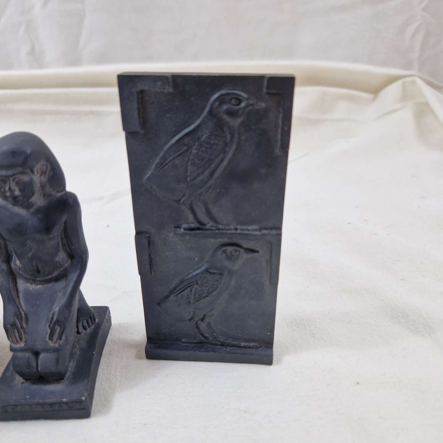 Petit lot de statuettes égyptiennes en résine - Photo 4