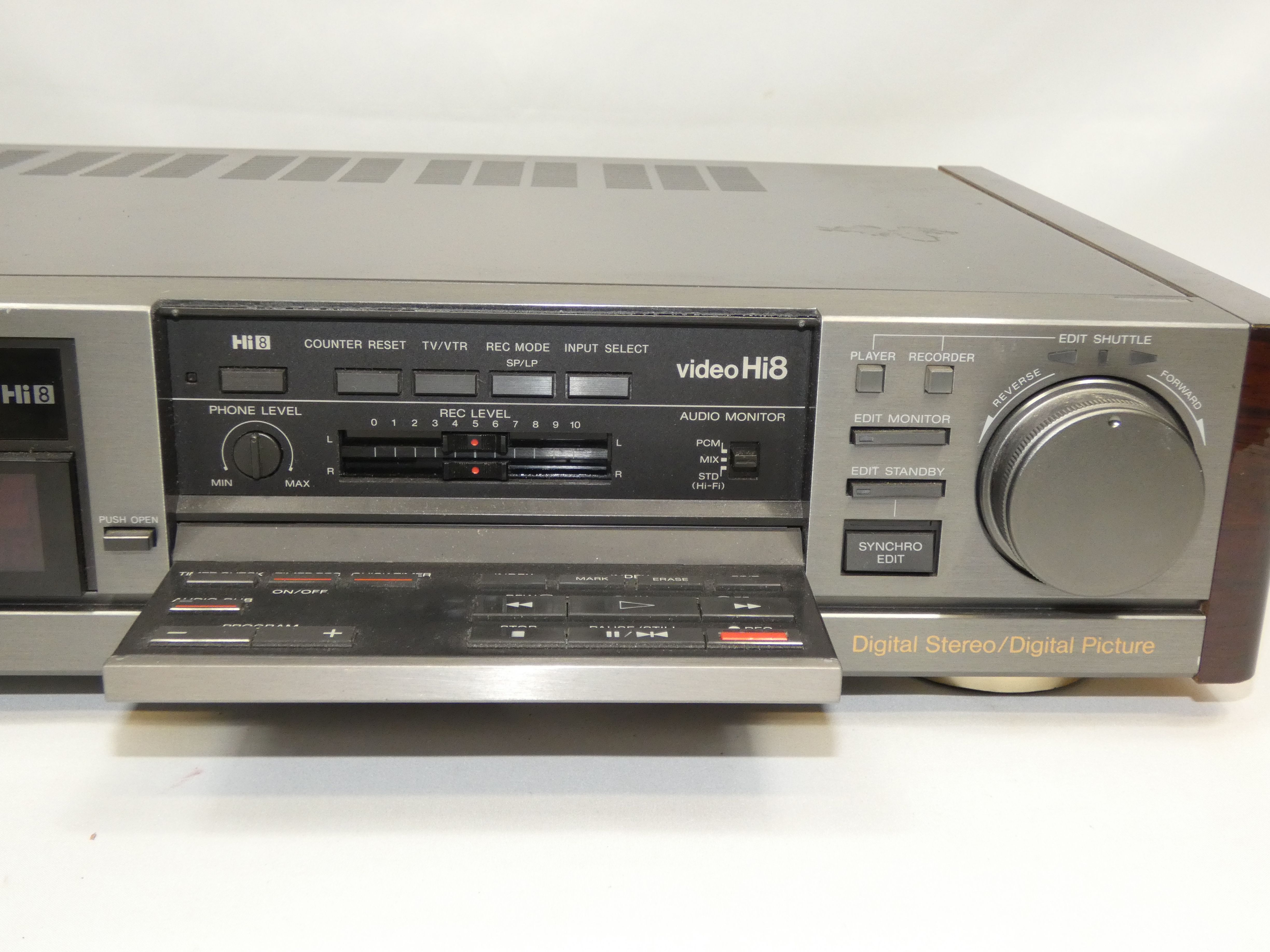 SONY enregistreur vidéo cassette EV S1000B video8 Hi8 - Très bon état - Photo 5