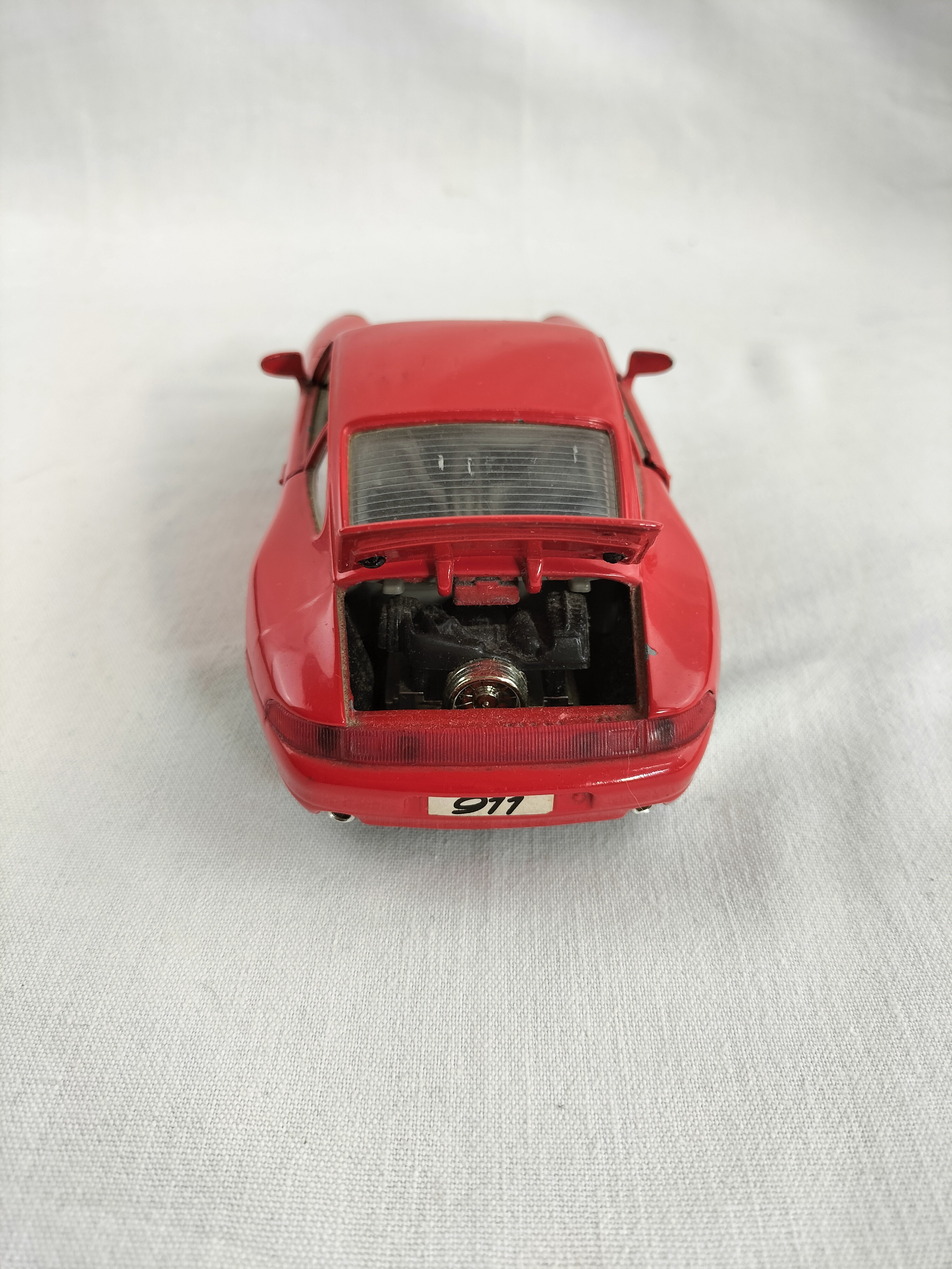 Voir photo 59 de Lot de 8 voitures miniatures de collection – Ferrari, Porsche, Mustang, Cadillac, Corvette Lot de 8 voitures miniatures de collection – Ferrari, Porsche, Mustang, Cadillac, Corvette Bon état - Vue 59 -
