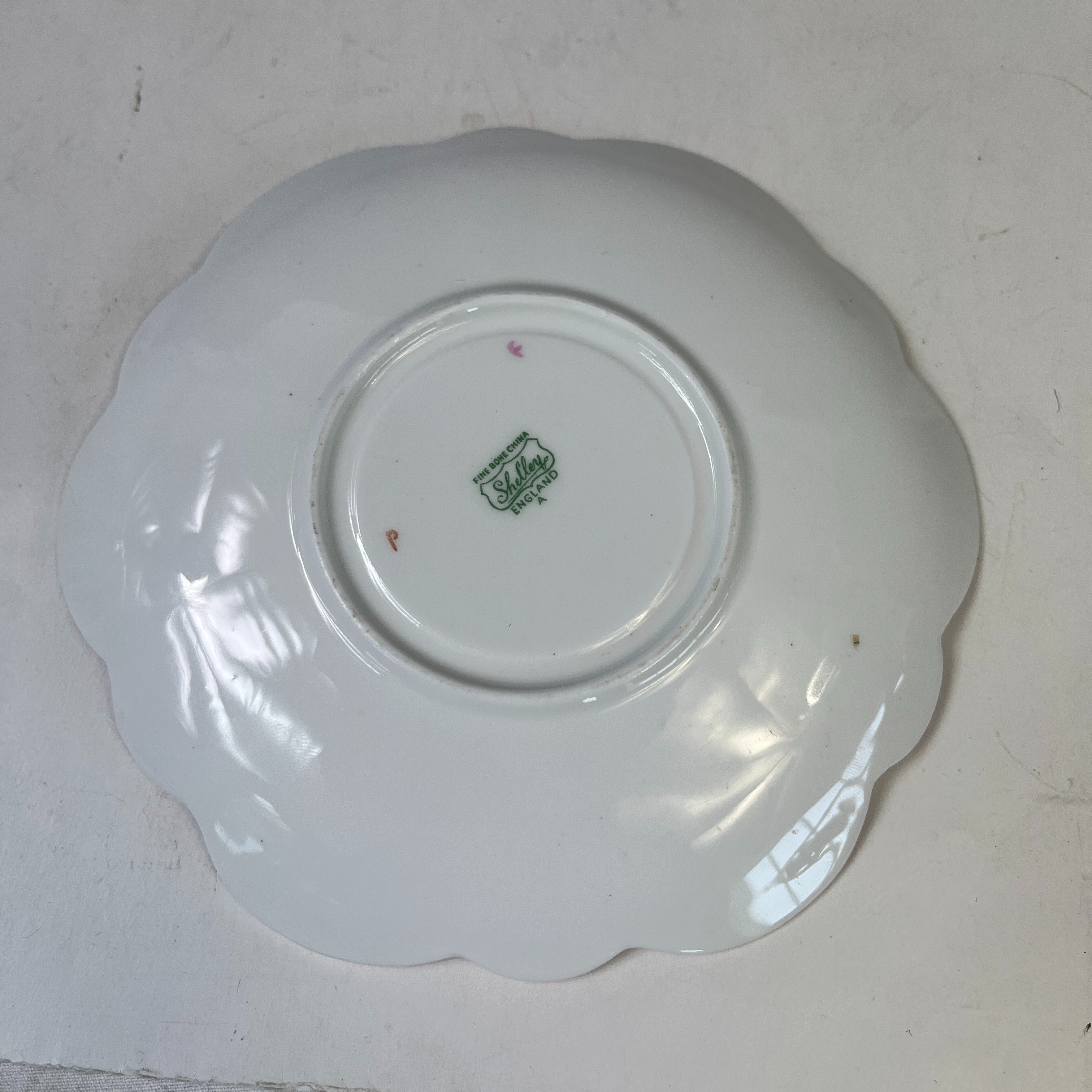 TASSE A THE ET SOUCOUPE SHELLEY - ANGLAISE - FINE BONE CHINA * Bon état - Vue 4 - 