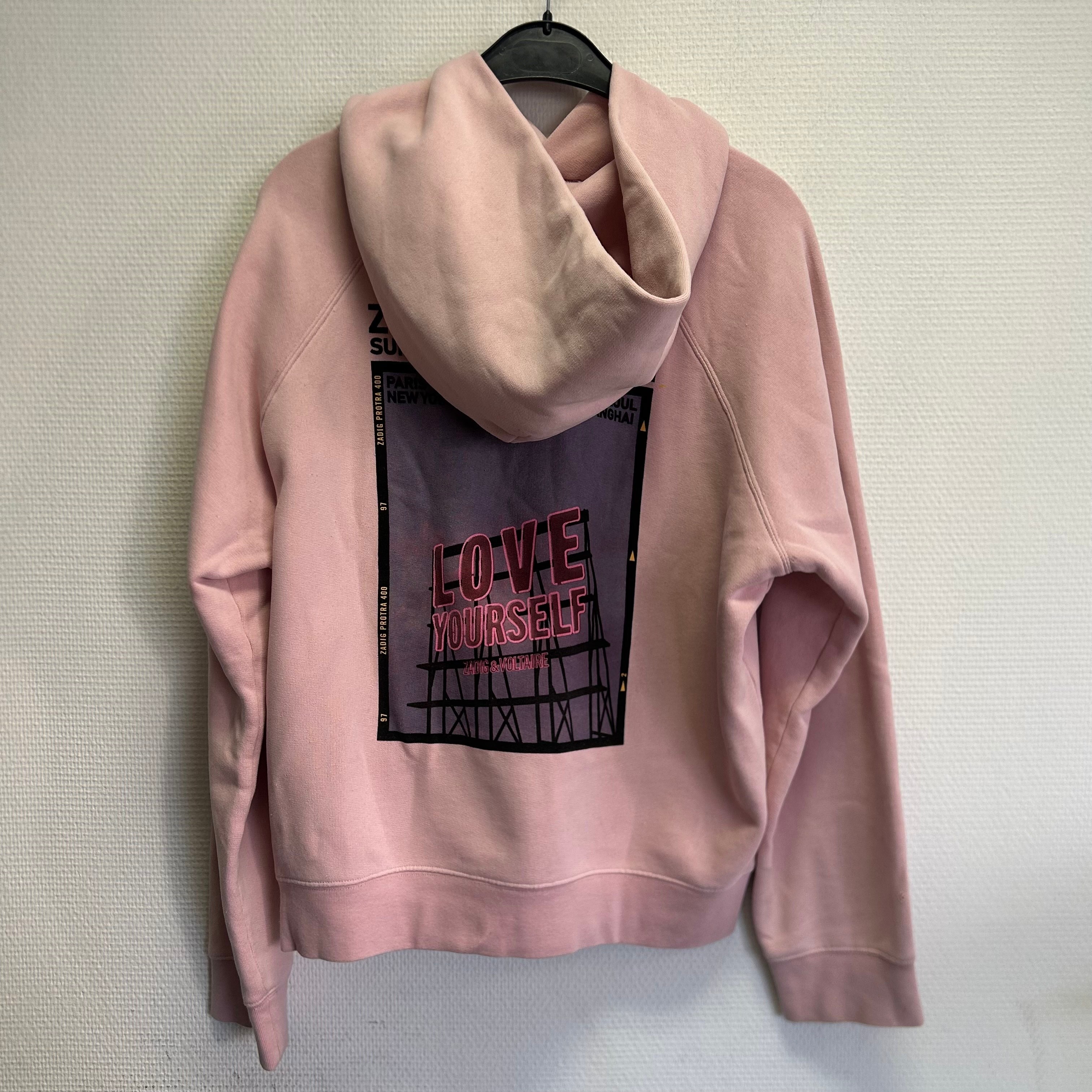 Voir photo 2 de Zadig&Voltaire - Sweat Love Yourself - Coton rose femme - Taille M Zadig&Voltaire - Sweat Love Yourself - Coton rose femme - Taille M Très bon état - Vue 2 -