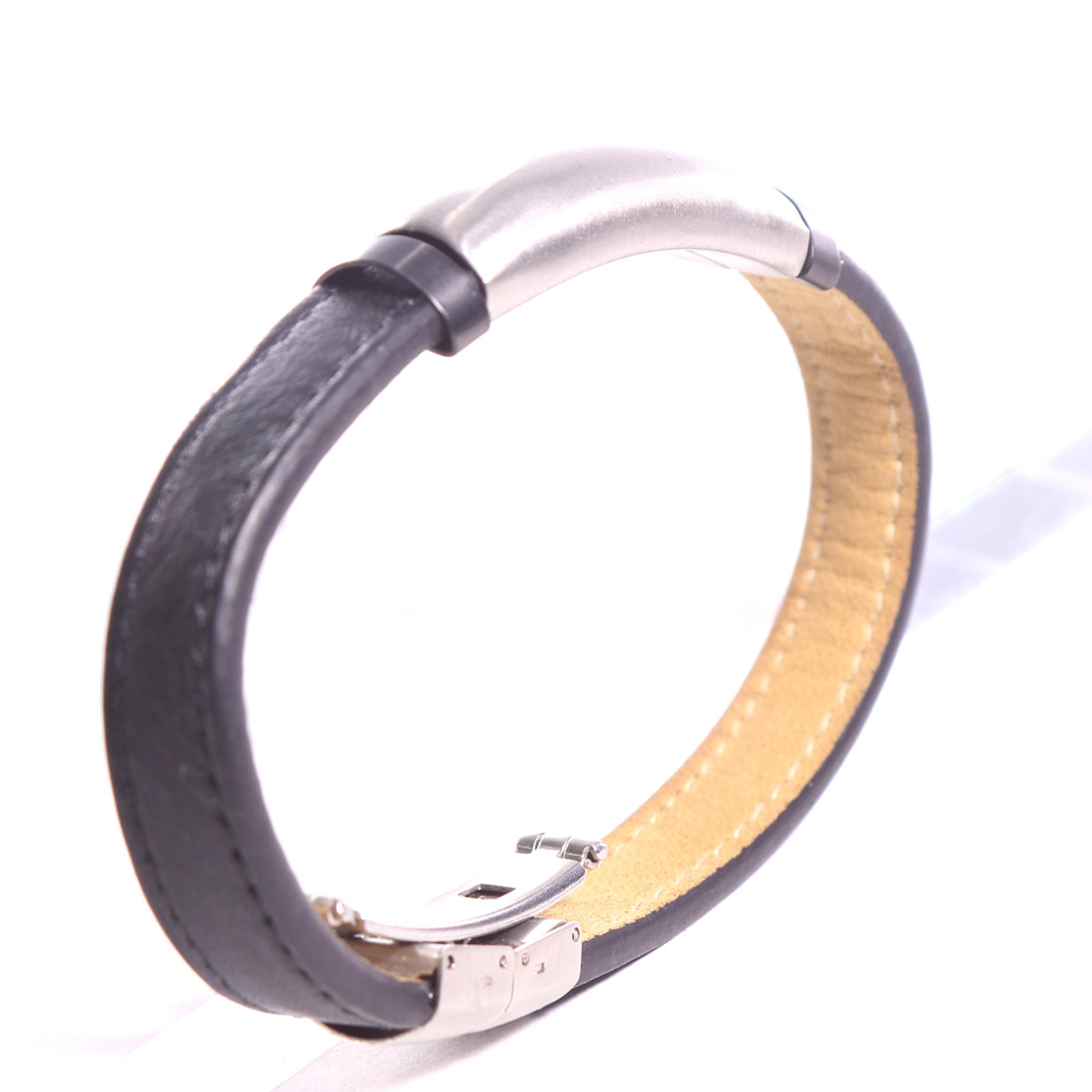 Voir photo 3 de Bracelet homme acier et simili-cuir Bracelet homme acier et simili-cuir Très bon état - Vue 3 -