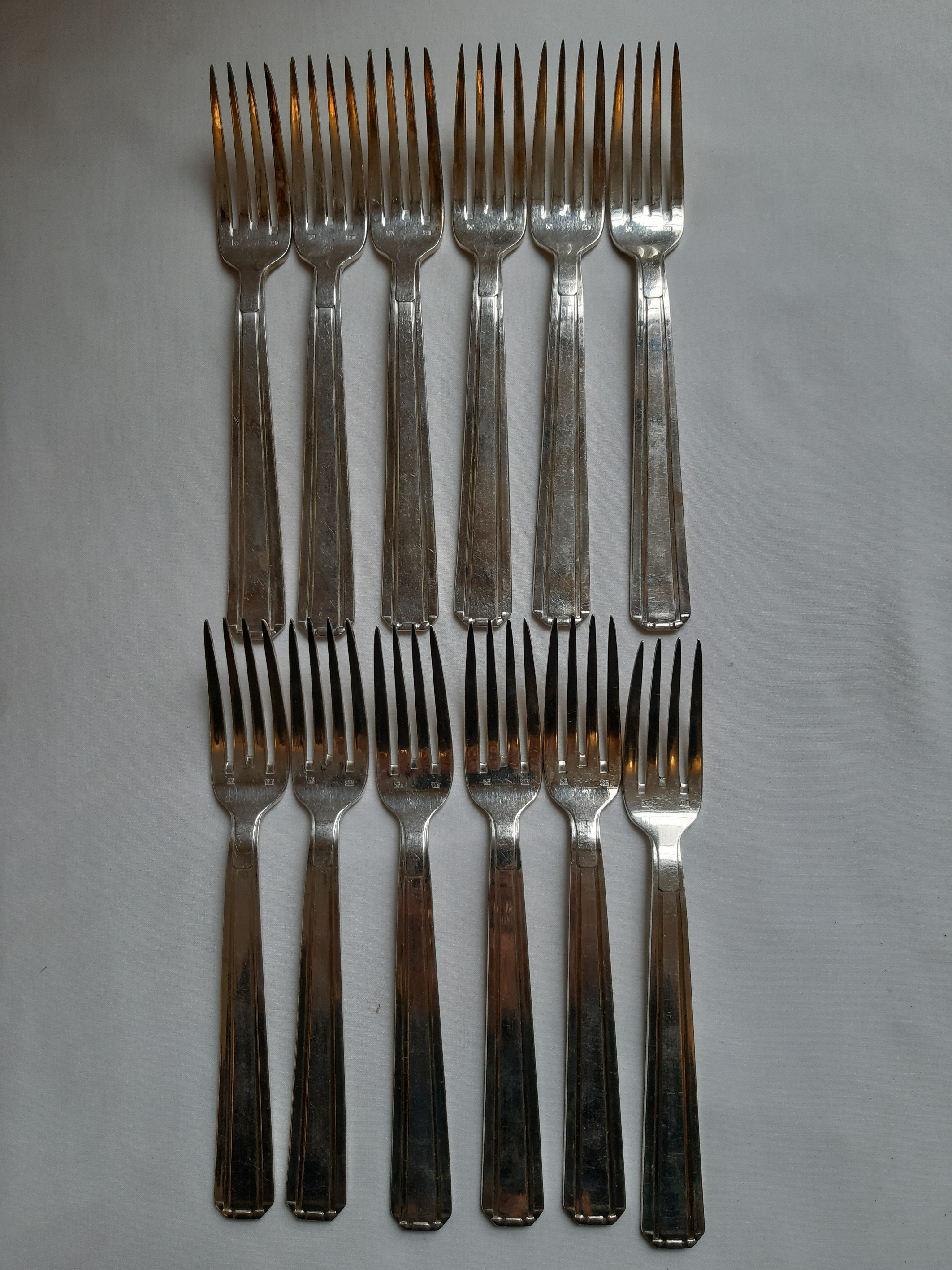 Ménagère Ancienne 37 Couverts Art Déco En Métal Argenté - Orfèvrerie Orbrielle
