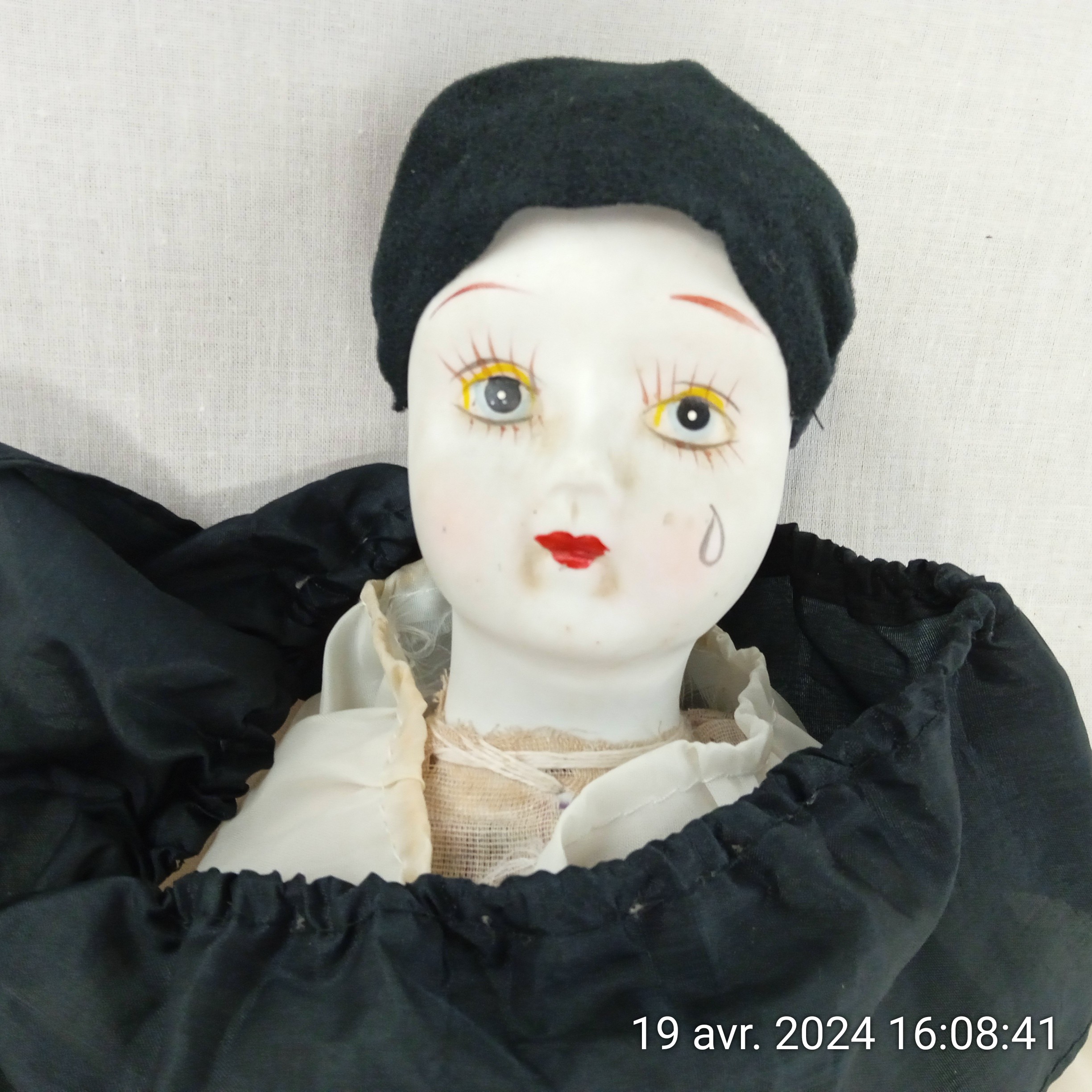 Poupée vintage Pierrot en porcelaine et chiffons 52 cm - Bon état - Photo 2