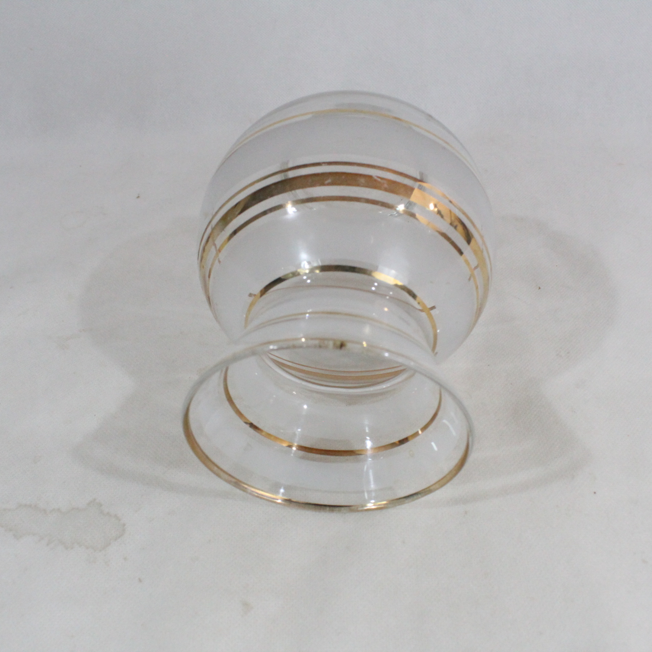 Très joli vase ancien en verre ventru, orné de cercles dorés  - Vue 2 - 