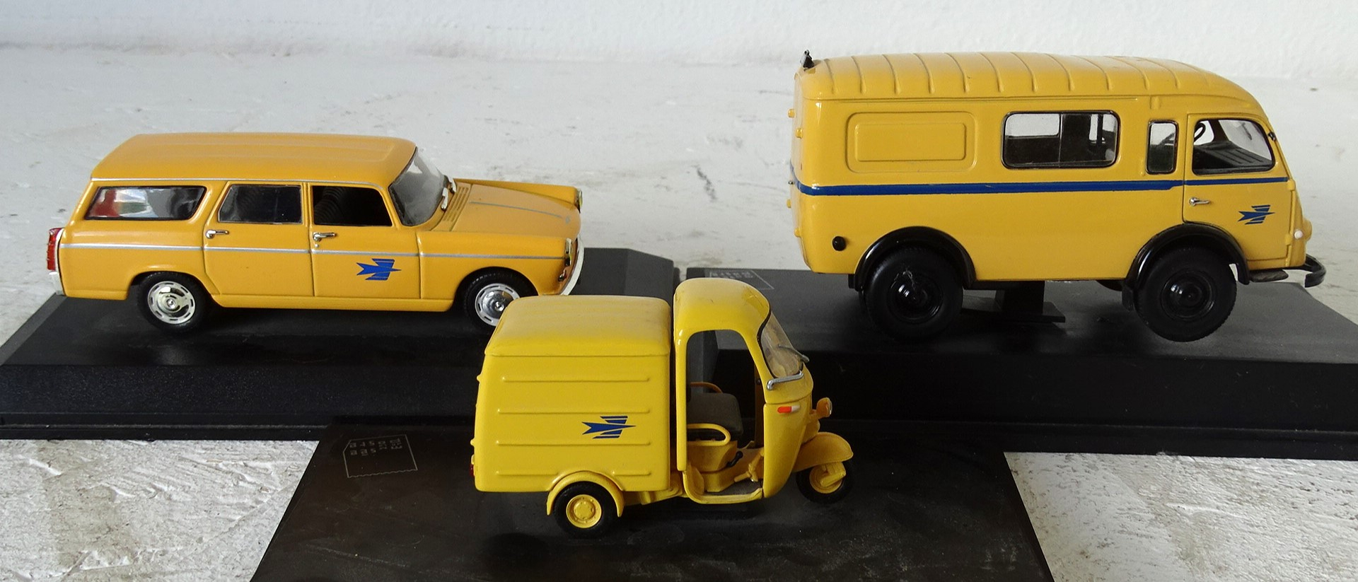 Lot de 5 voitures miniatures 1/43, 1963 - Musée de la Poste Très bon état - Vue 5 - 