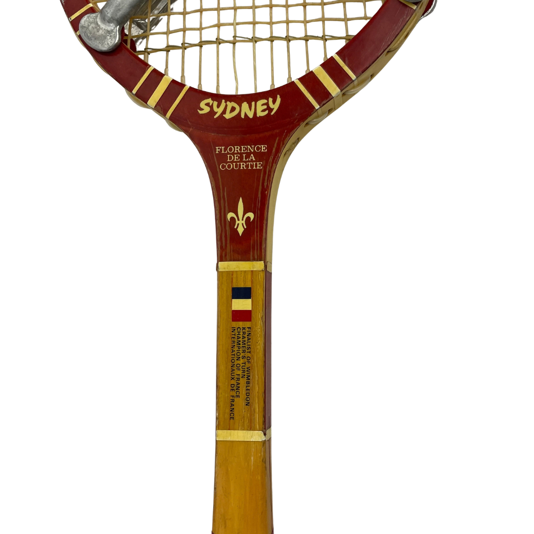 Voir photo 8 de Raquette de Tennis Vintage "Sydney" - Florence de la Courtie avec Presse Zephyr Raquette de Tennis Vintage "Sydney" - Florence de la Courtie avec Presse Zephyr Bon état - Vue 8 -