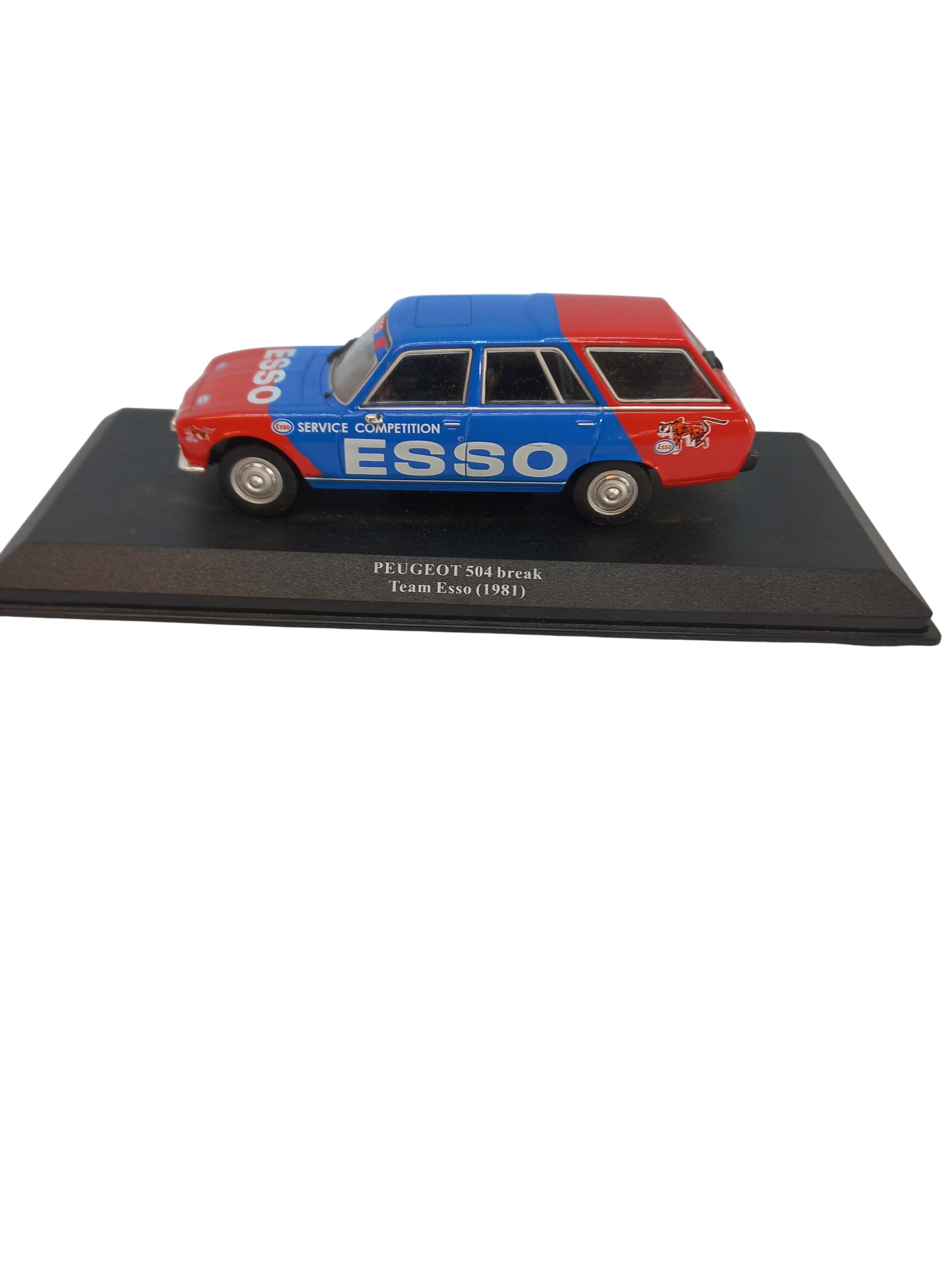 Acheter Peugeot 504 brak team esso 1981 collectionneur bleu et rouge Très bon état - 15,00 € Peugeot 504 brak team esso 1981 collectionneur bleu et rouge Très bon état - reconditionné disponible sur Label Emmaüs
