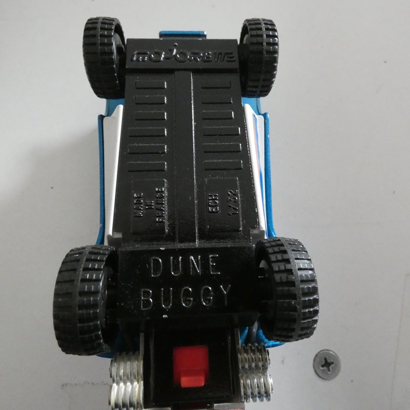 Lot de 17 véhicules miniatures MAJORETTE différentes échelles État correct - Vue 4 - 