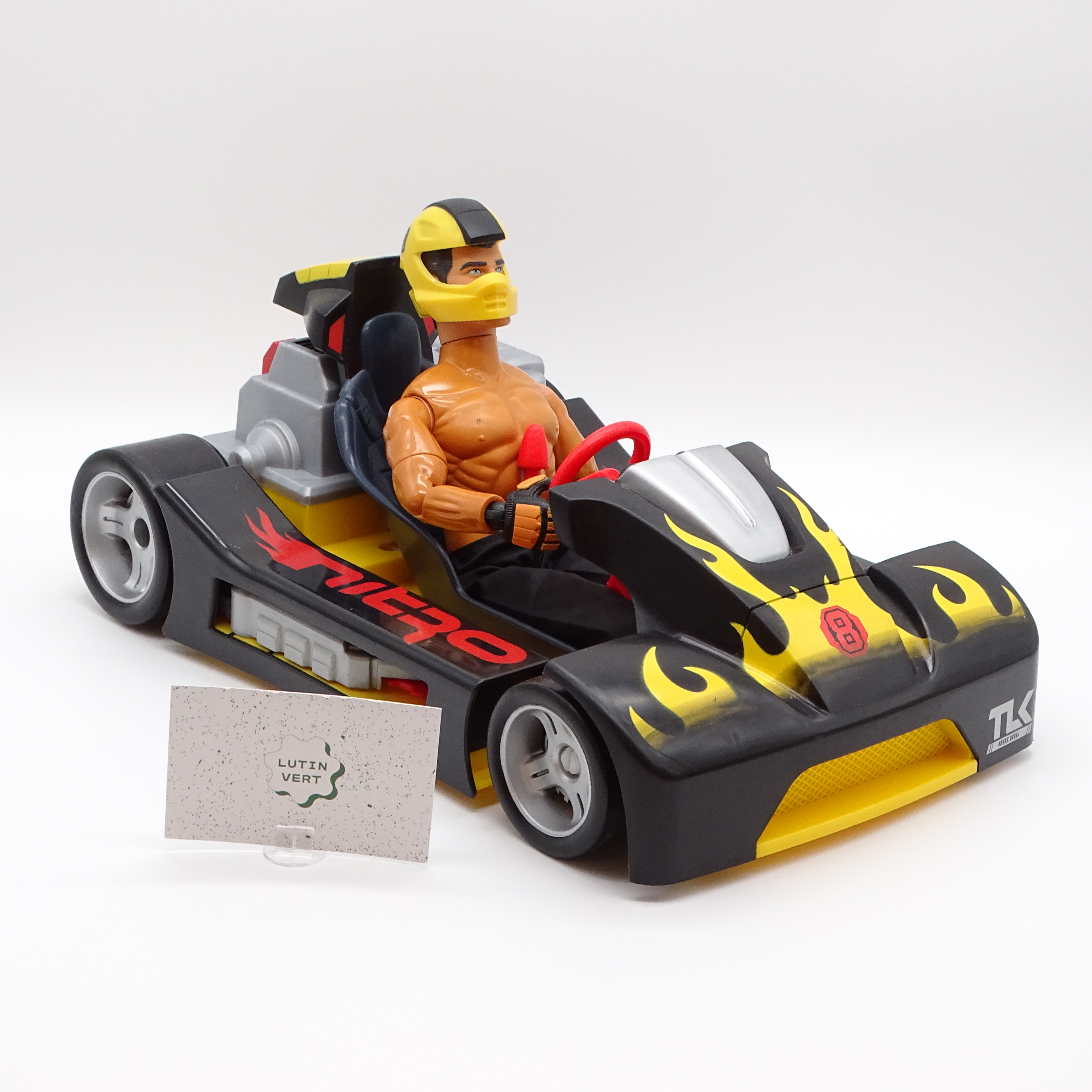 Acheter Action Man et son kart nitro d'occasion HASBRO - Dès 4 ans | Ref 13880 Bon état - 25,00 € Action Man et son kart nitro d'occasion HASBRO - Dès 4 ans | Ref 13880 Bon état - reconditionné disponible sur Label Emmaüs