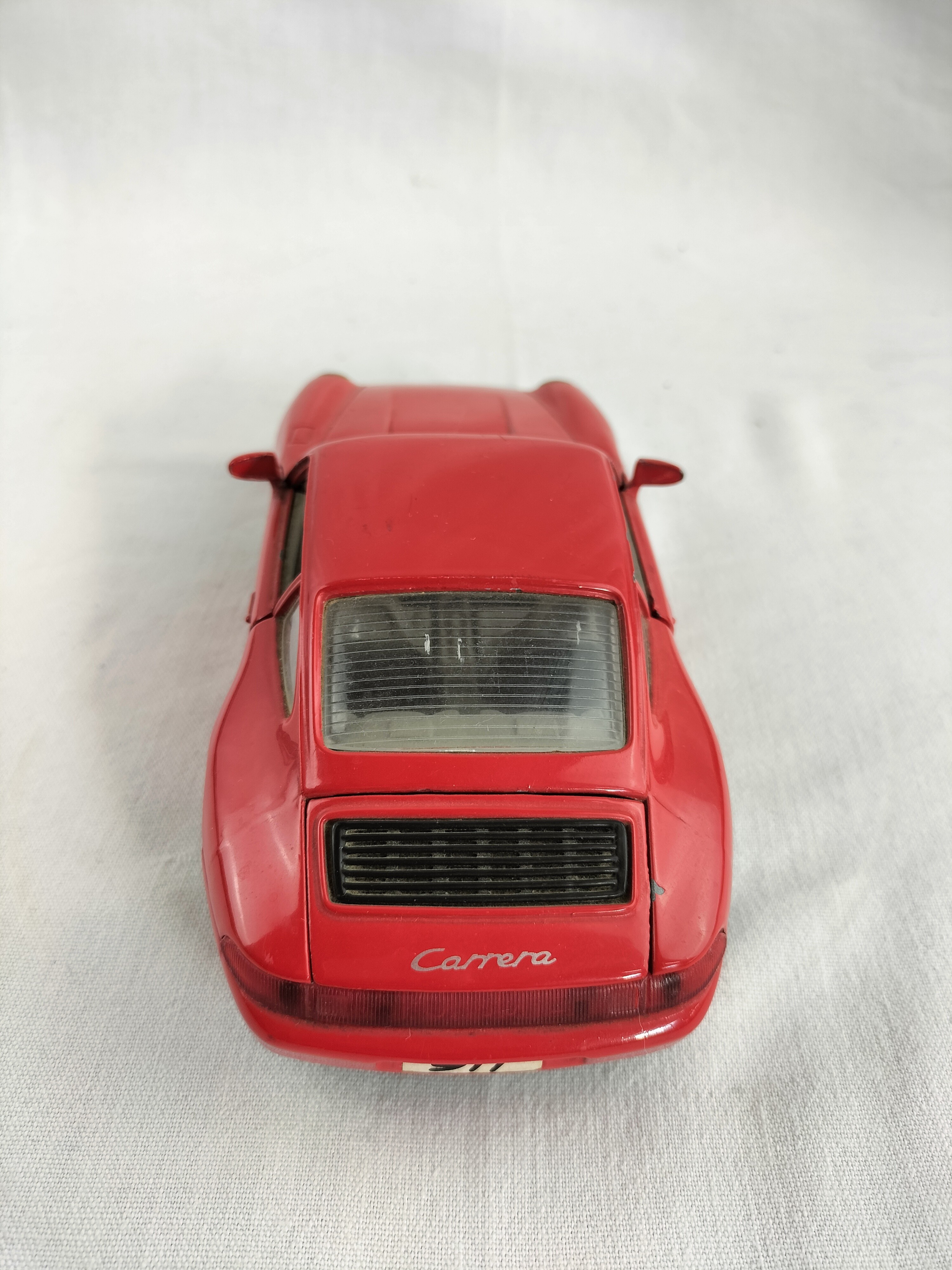 Voir photo 56 de Lot de 8 voitures miniatures de collection – Ferrari, Porsche, Mustang, Cadillac, Corvette Lot de 8 voitures miniatures de collection – Ferrari, Porsche, Mustang, Cadillac, Corvette Bon état - Vue 56 -