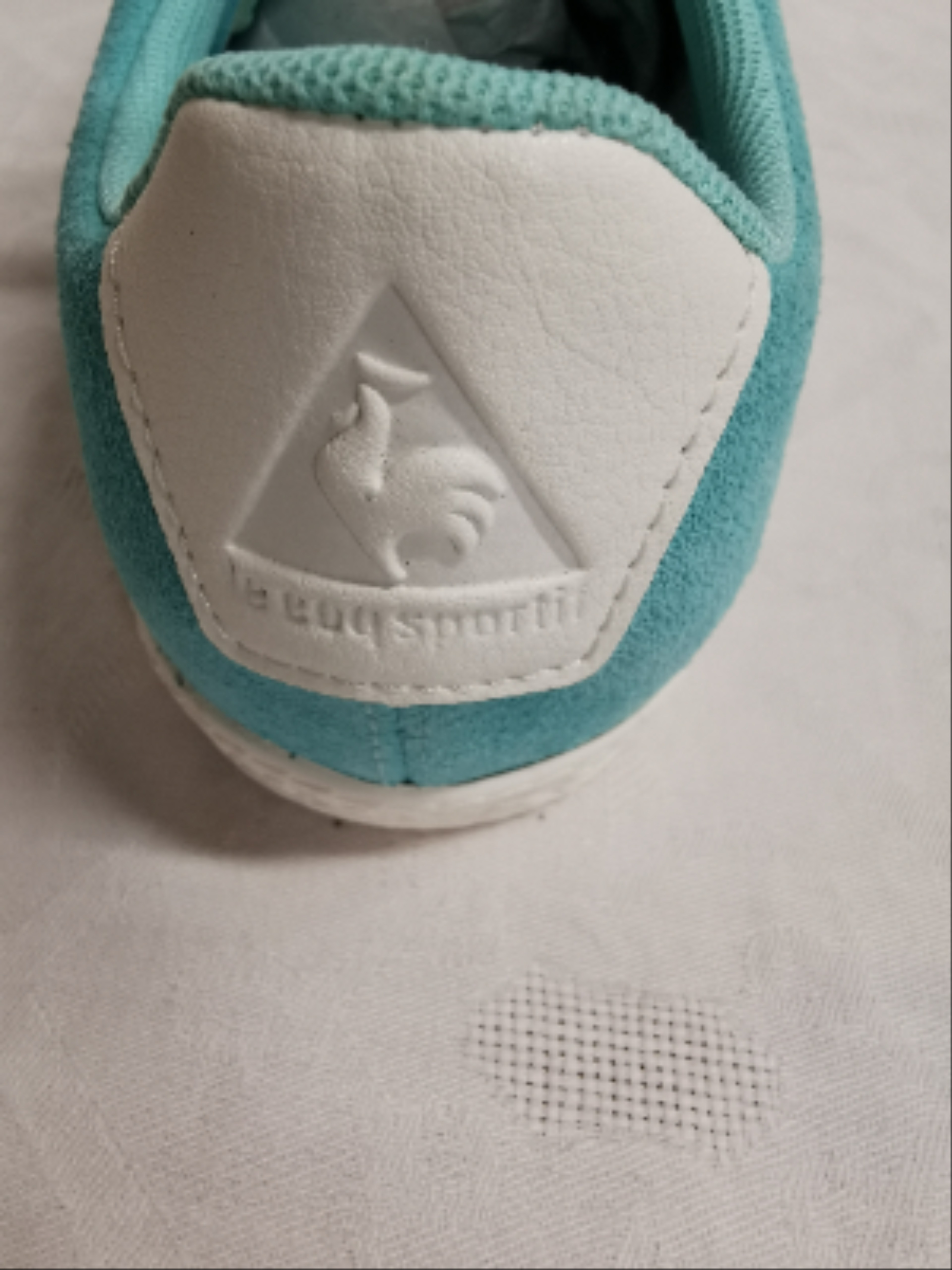 Chaussures de sport en cuir pour femmes : Le Coq sportif. Bon état - Vue 4 - 