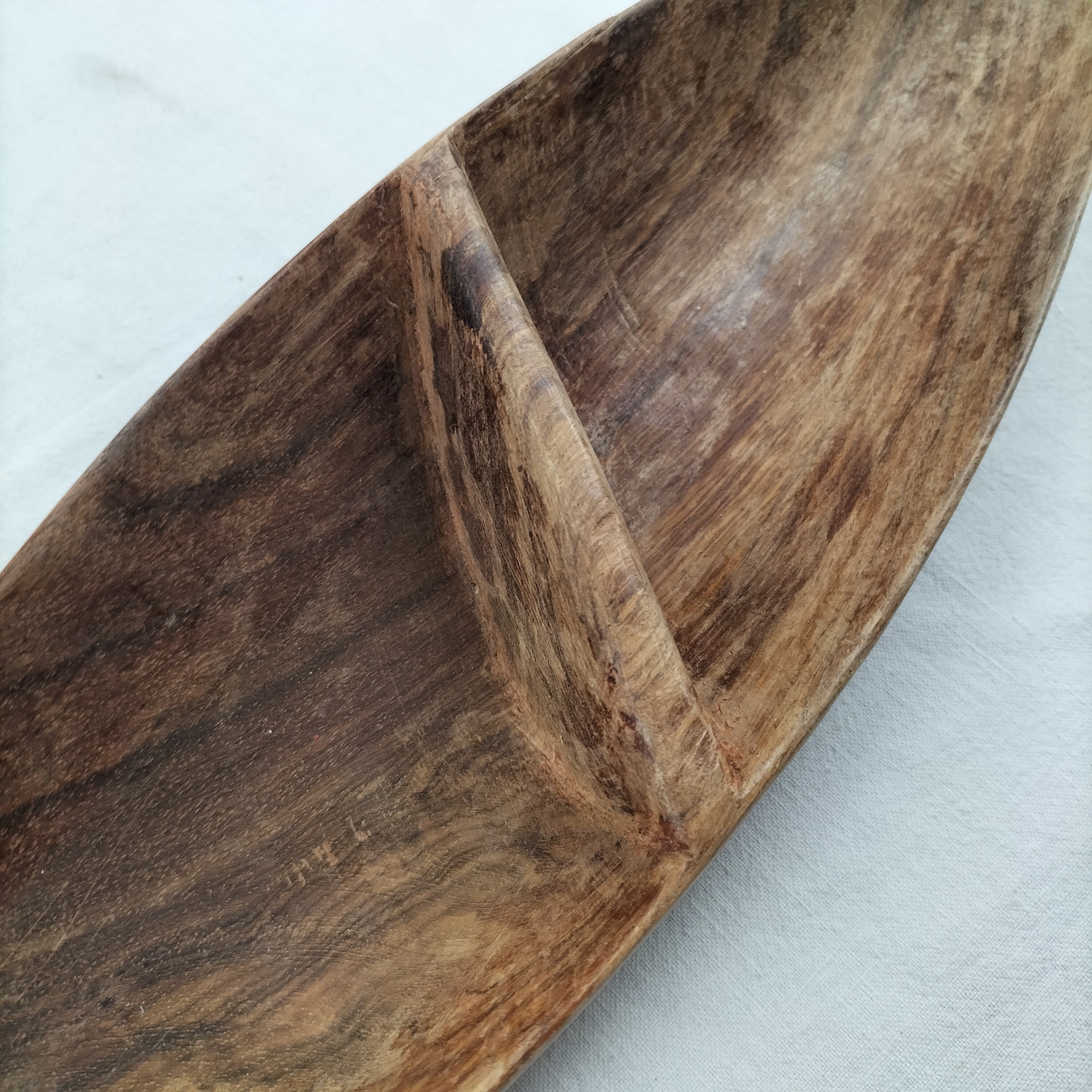 Pirogue africaine décorative en bois - Photo 7