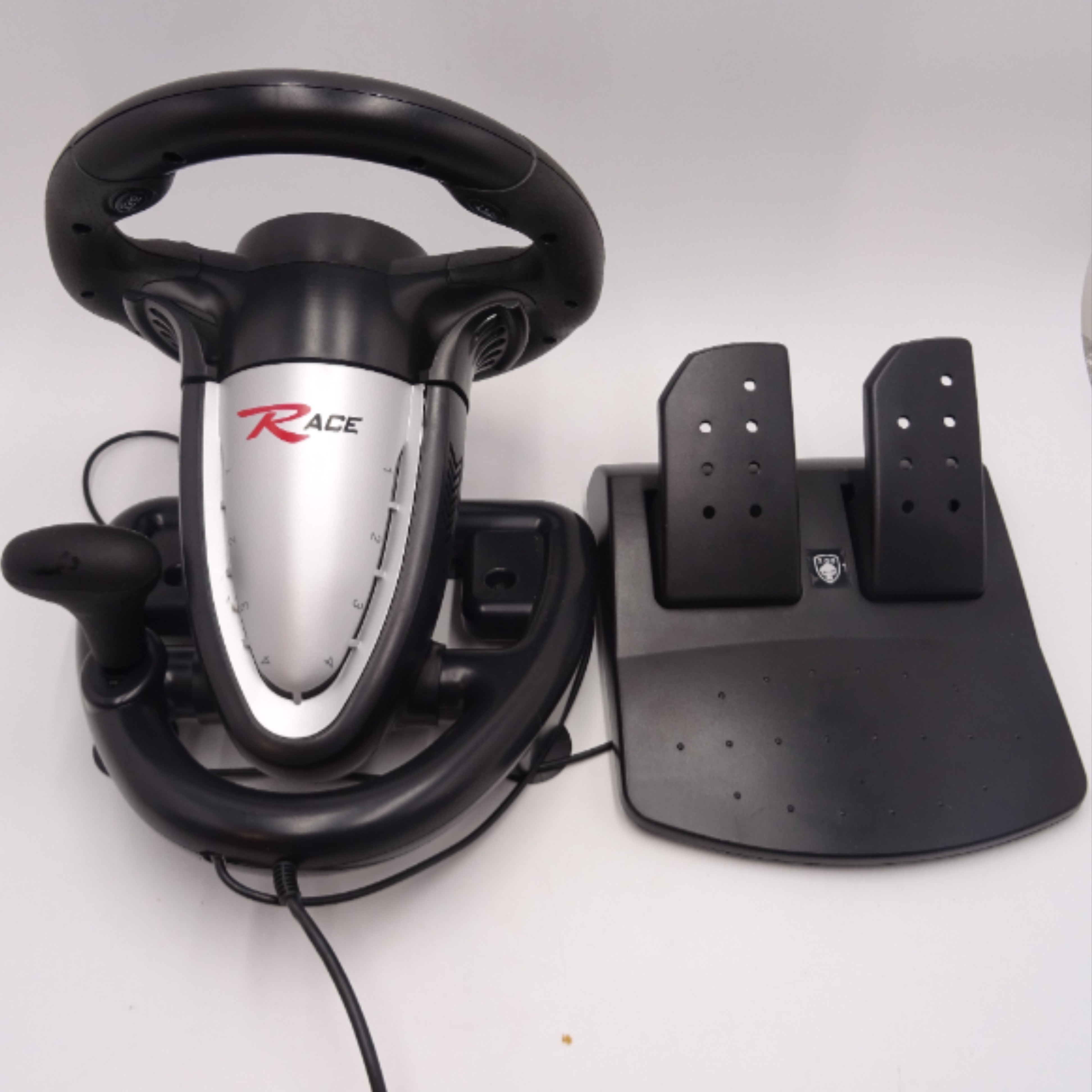 Voir photo 3 de Volant " RACE PRO WHEEL " de SPIRIT OF GAMER ( ps2, ps3, pc) Volant " RACE PRO WHEEL " de SPIRIT OF GAMER ( ps2, ps3, pc) Bon état - Vue 3 -