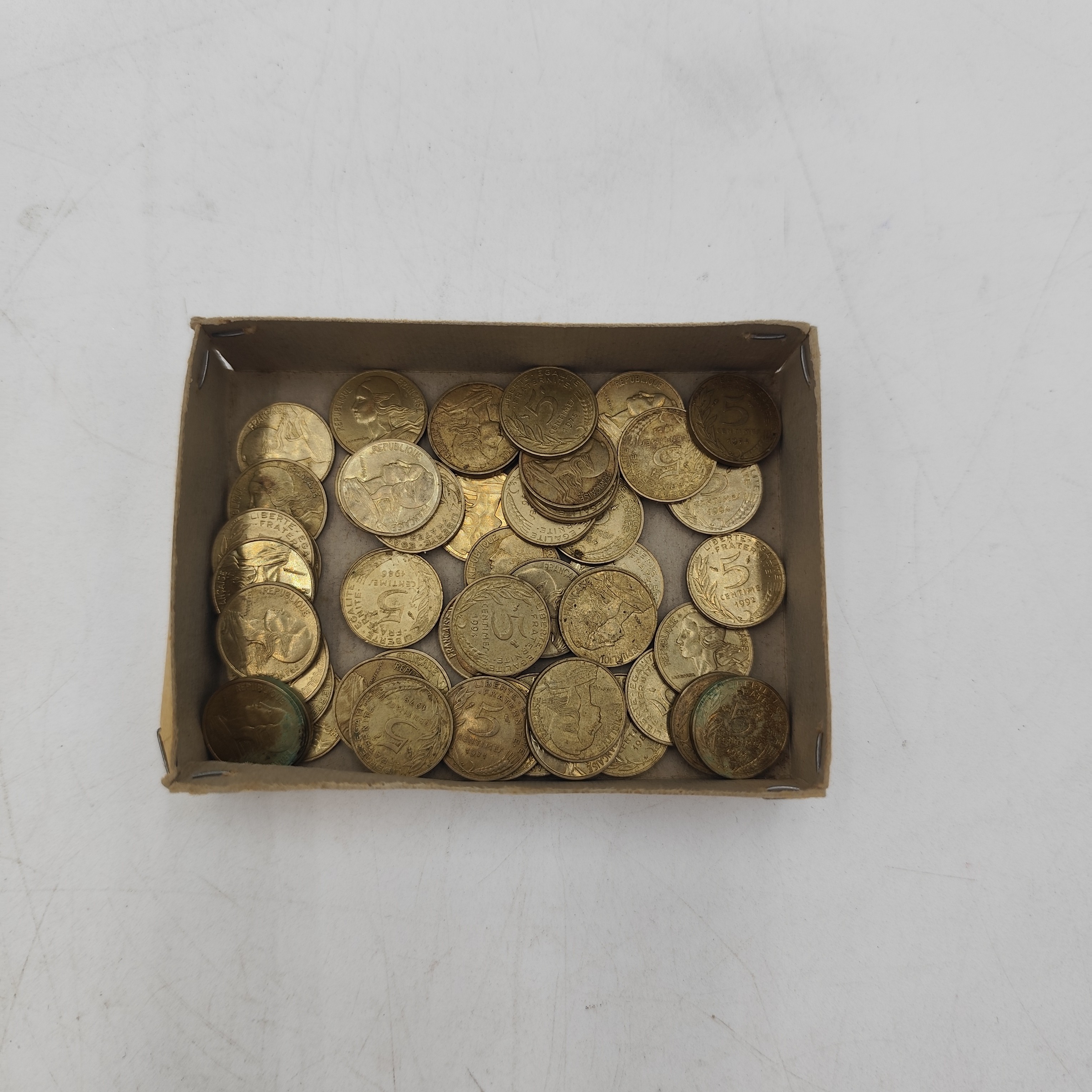 Voir photo 2 de Lot de 51 pièces de 5 centimes - 1968 à 1998 Lot de 51 pièces de 5 centimes - 1968 à 1998 État correct - Vue 2 -