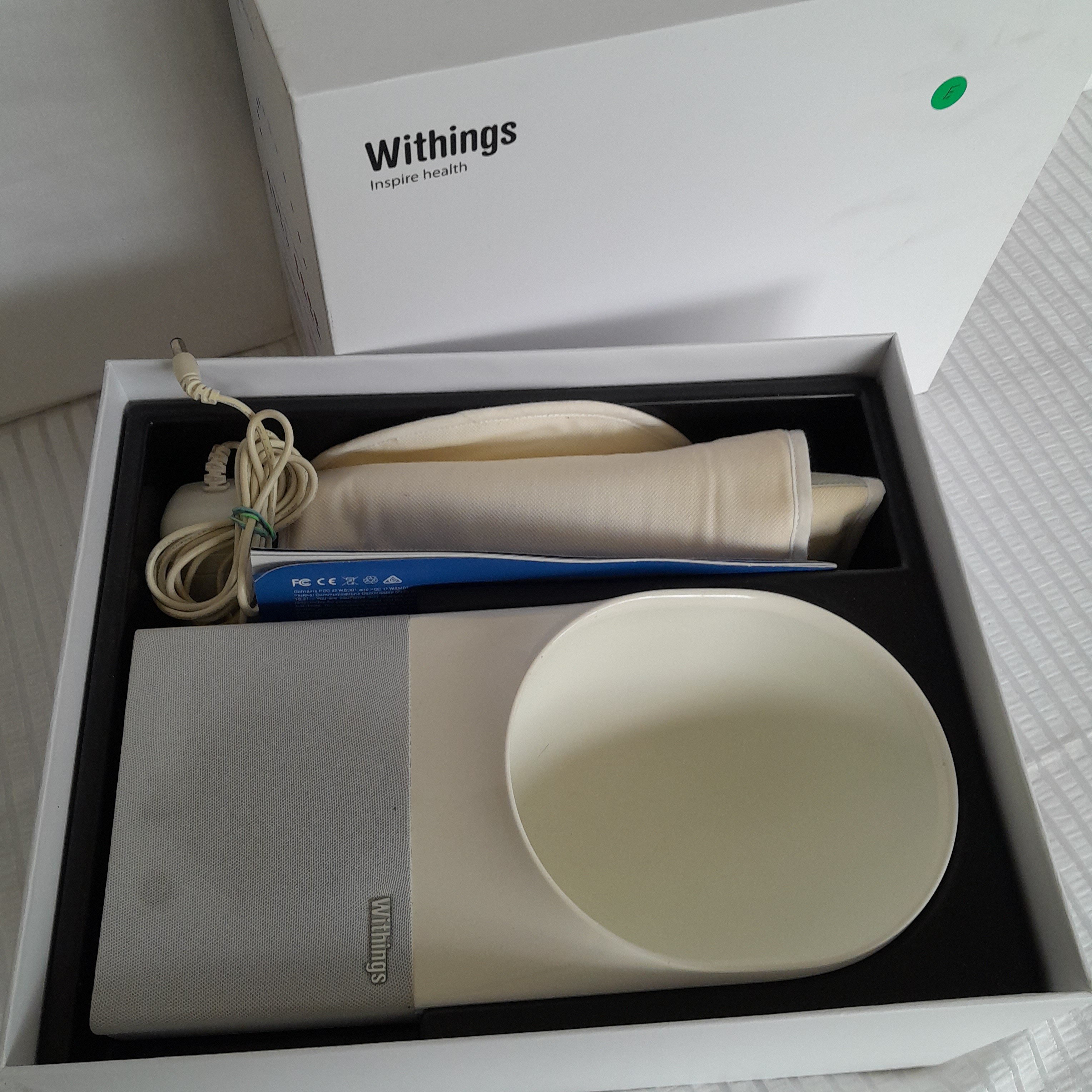 WITHINGS AURA, SLEEP SENSOR, appareil de chevet connecté - Photo 1