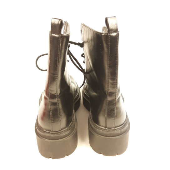 Chaussires type Doc Martens T39 - Photo 1