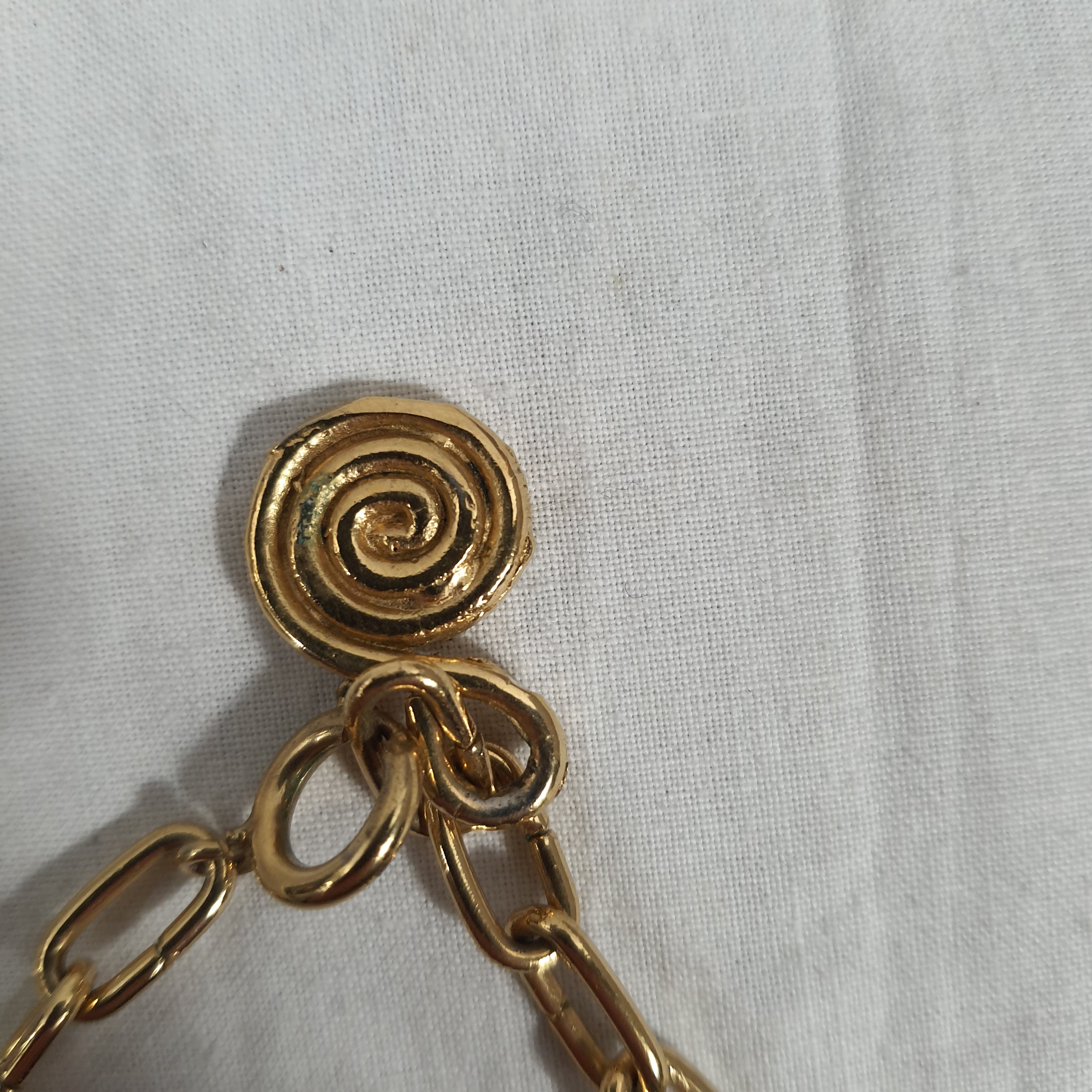 Collier en métal, style M. Buffet  - Vue 3 - 