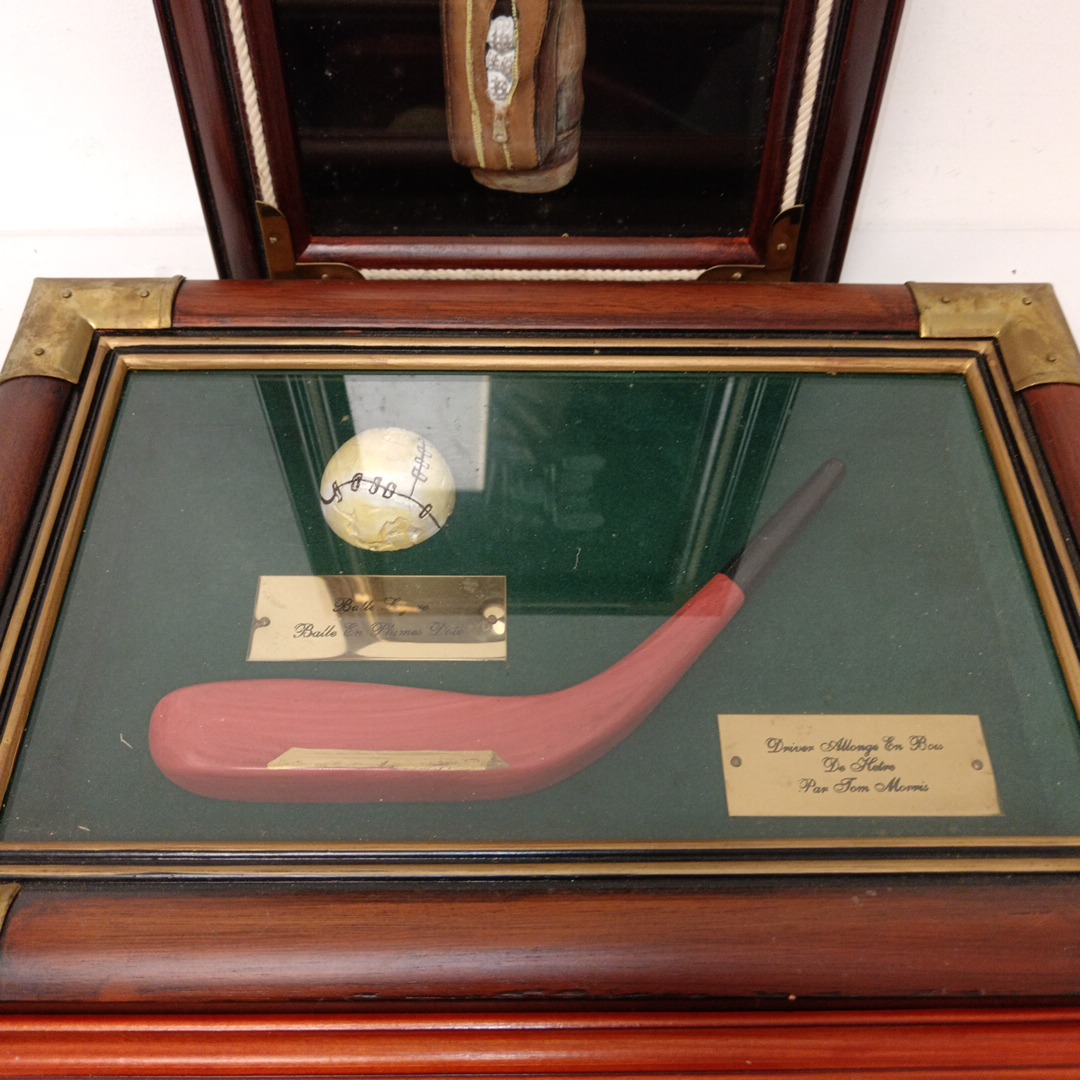 3 cadres vitrine amateurs de Golf  - Vue 3 - 