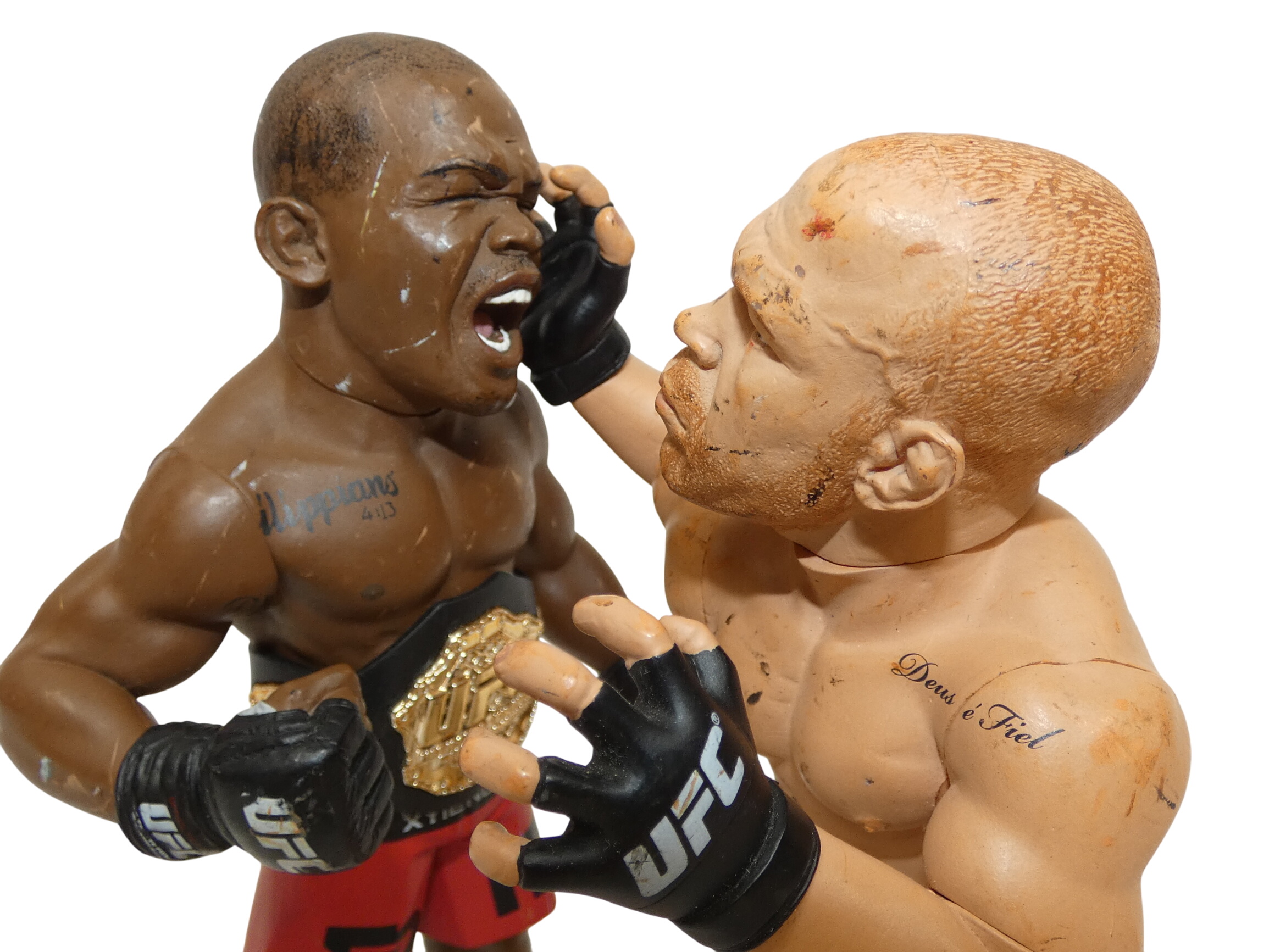 Acheter Lot de 2 figurines Combattants UFC MMA Bon état - 19,00 € Lot de 2 figurines Combattants UFC MMA Bon état - reconditionné disponible sur Label Emmaüs