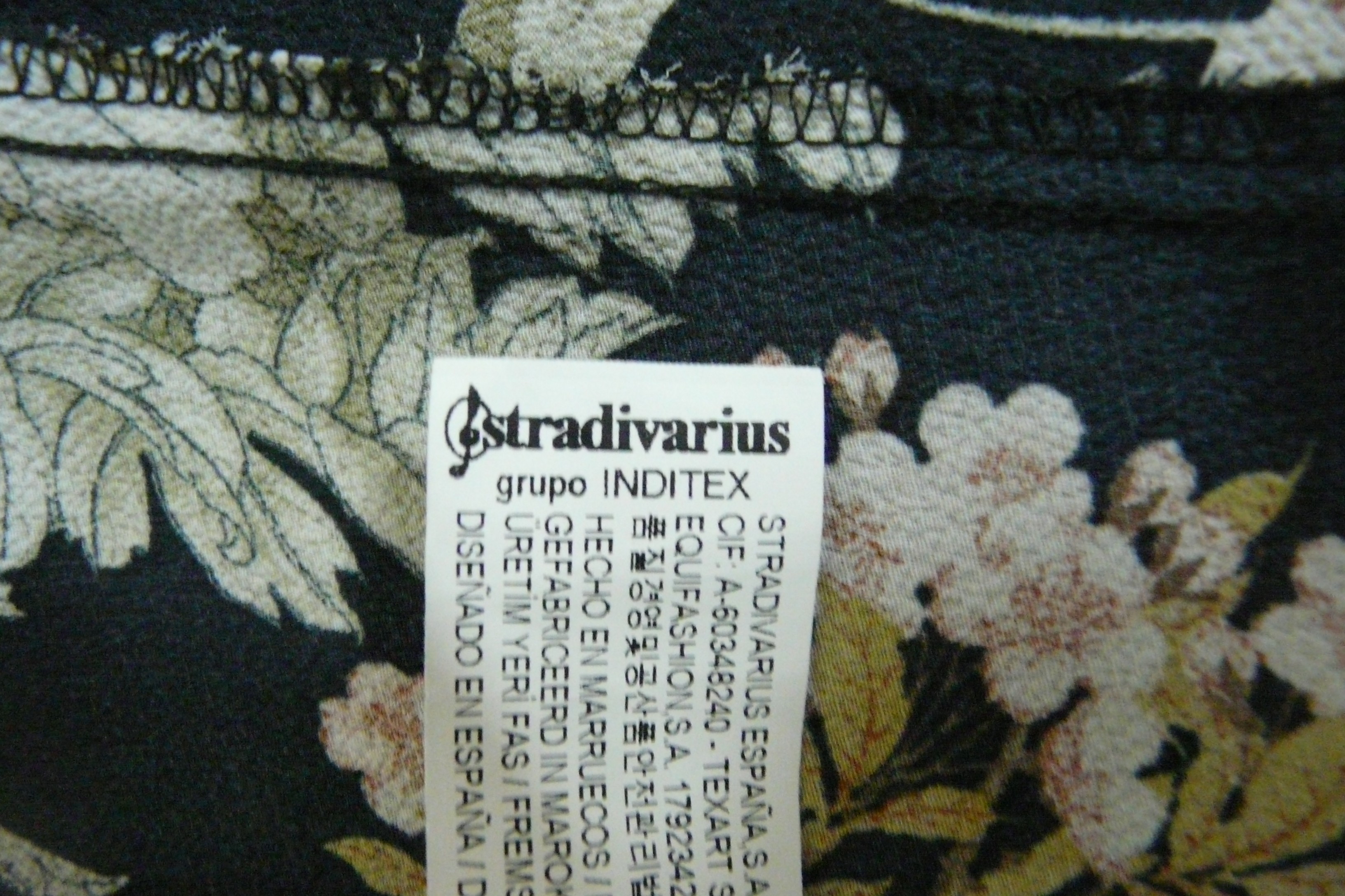 RF357 - Robe légère - Stradivarius - Taille S Très bon état - Vue 4 - 