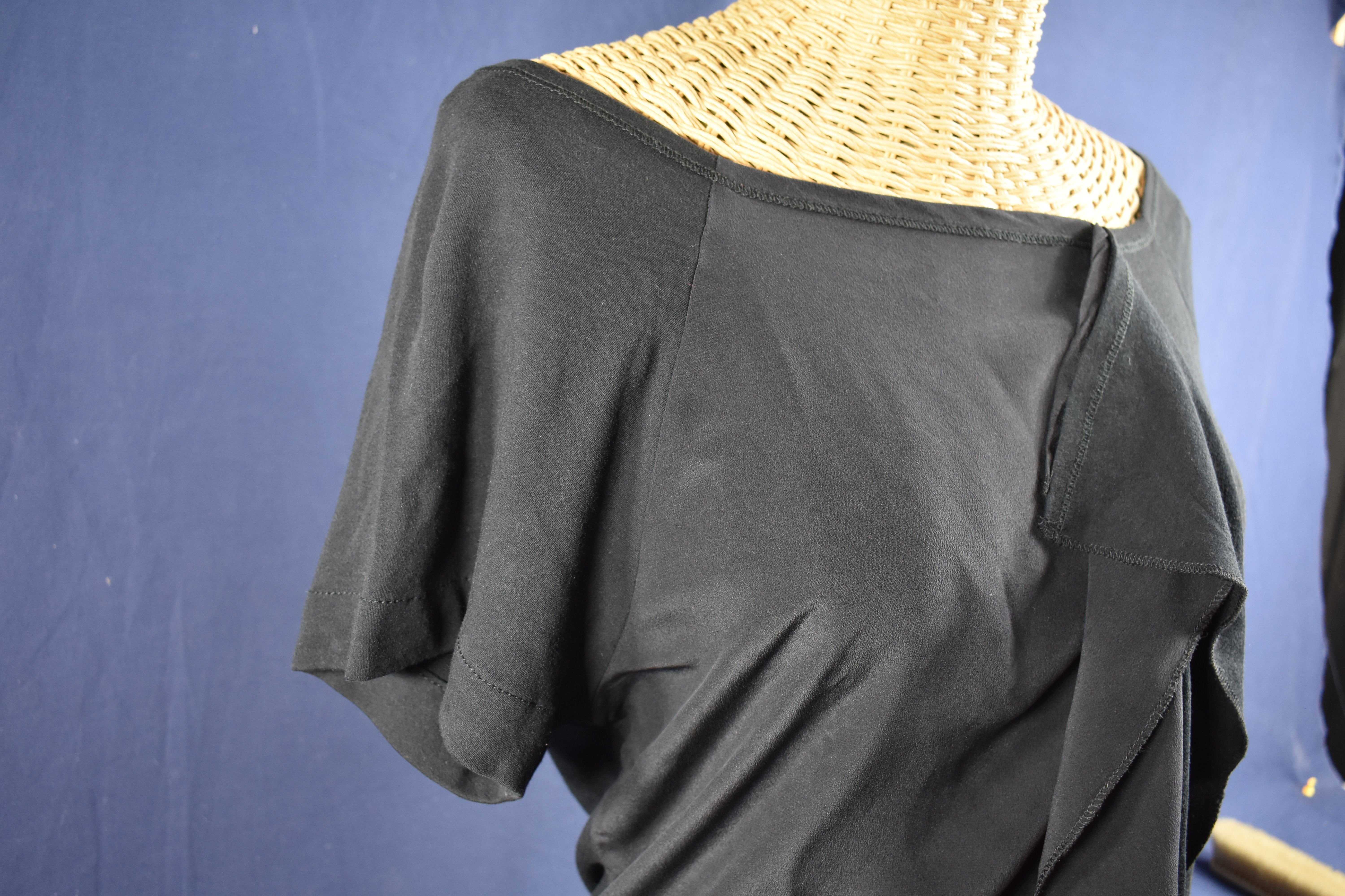 Tunique en Jersey et mousseline noire taille 44 signée SONIA RYKIEL. Bon état - Vue 6 - 