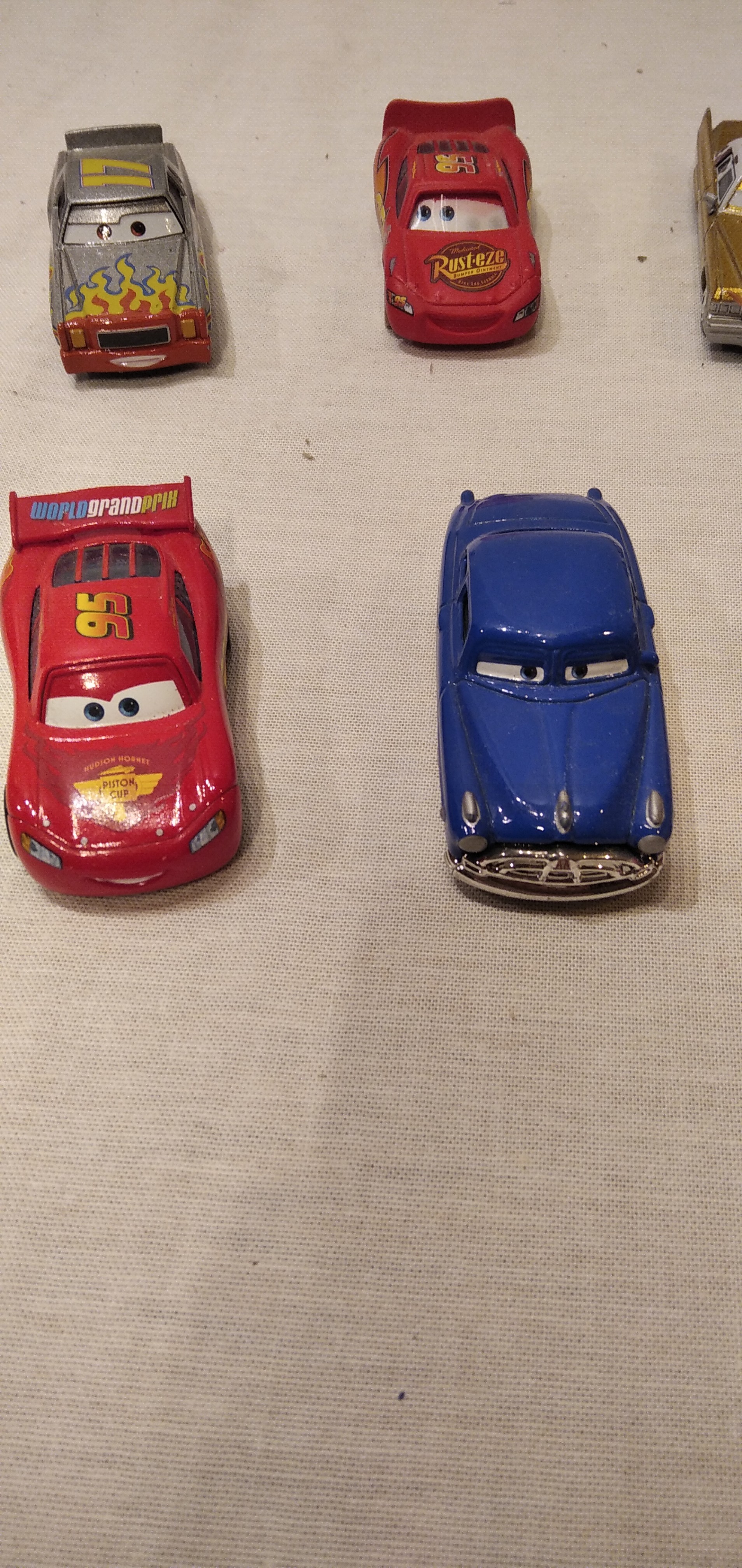 10 voitures "cars" Bon état - Vue 7 - 