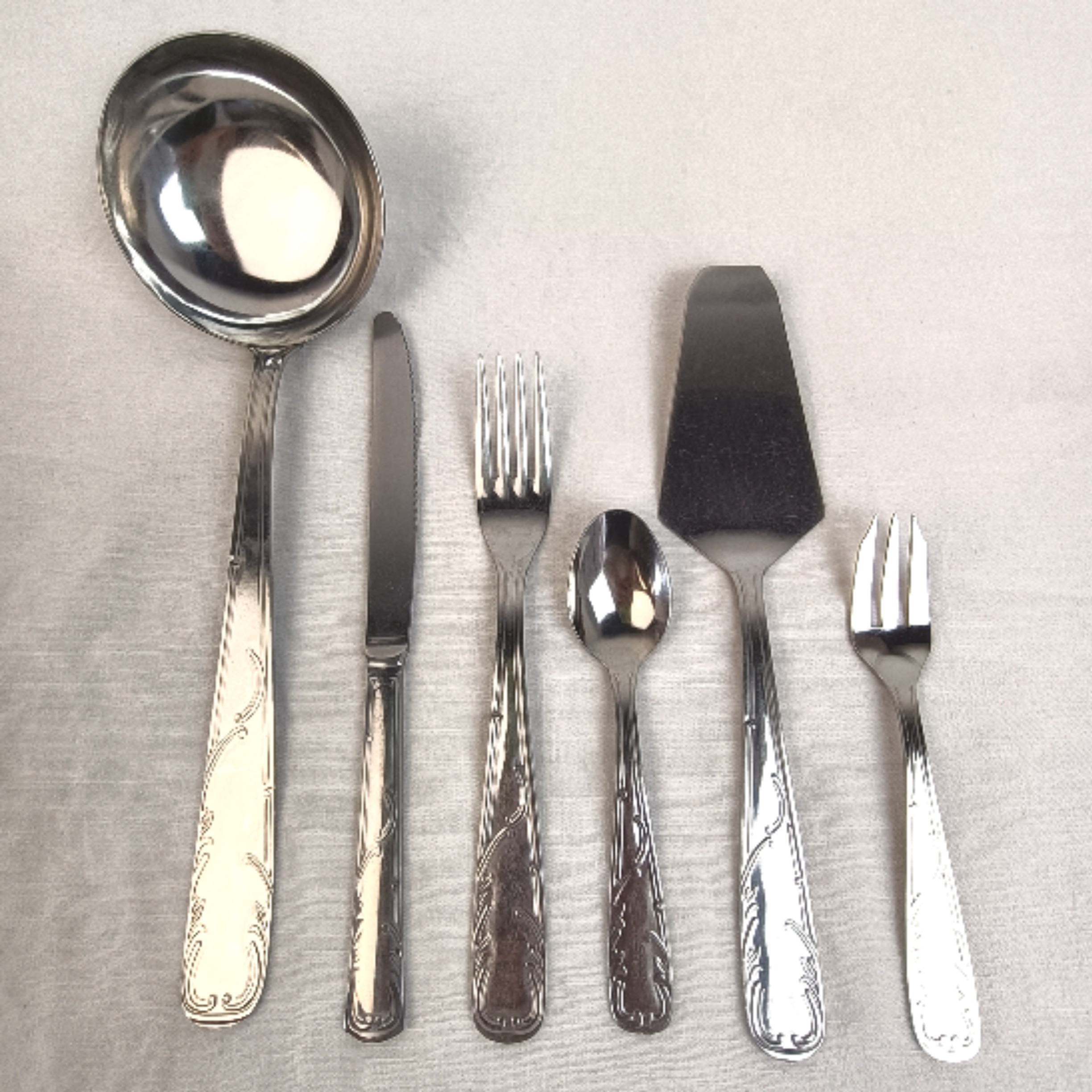 Coffret à ménagère double tiroirs fleuri Vintage + ménagère 62 pièces (inox) - Bon état - Photo 7