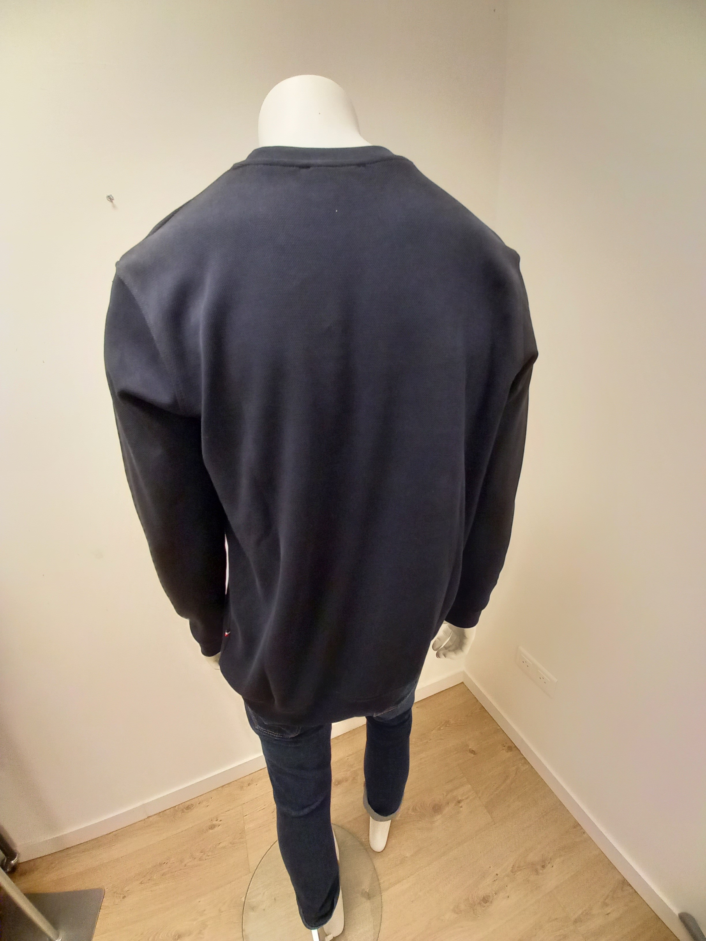 Voir photo 2 de Pull homme "Tommy Hilfiger" Pull homme "Tommy Hilfiger" Très bon état - Vue 2 -