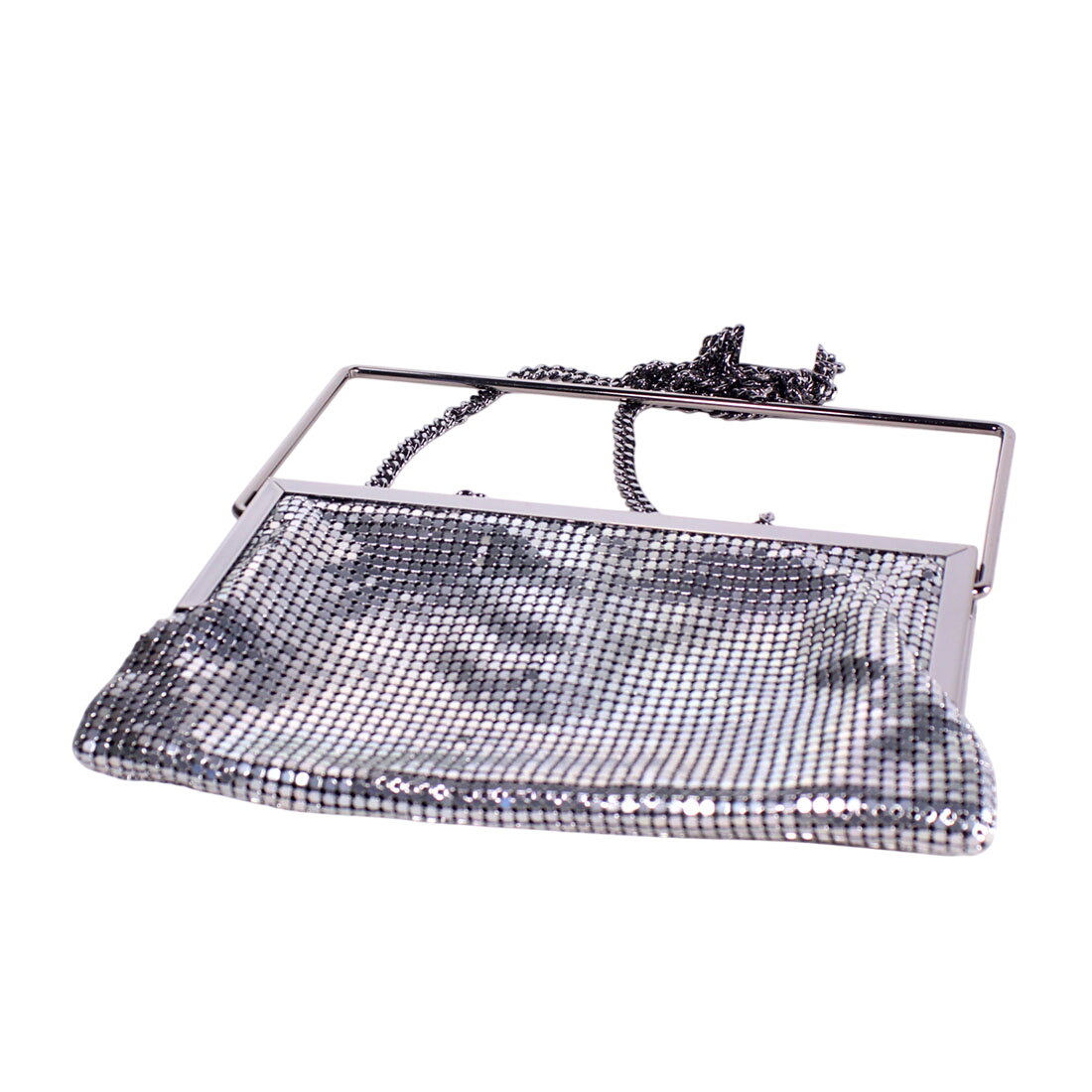 Acheter Minaudière couleur argent Comme neuf - 14,00 € Minaudière couleur argent Comme neuf - reconditionné disponible sur Label Emmaüs
