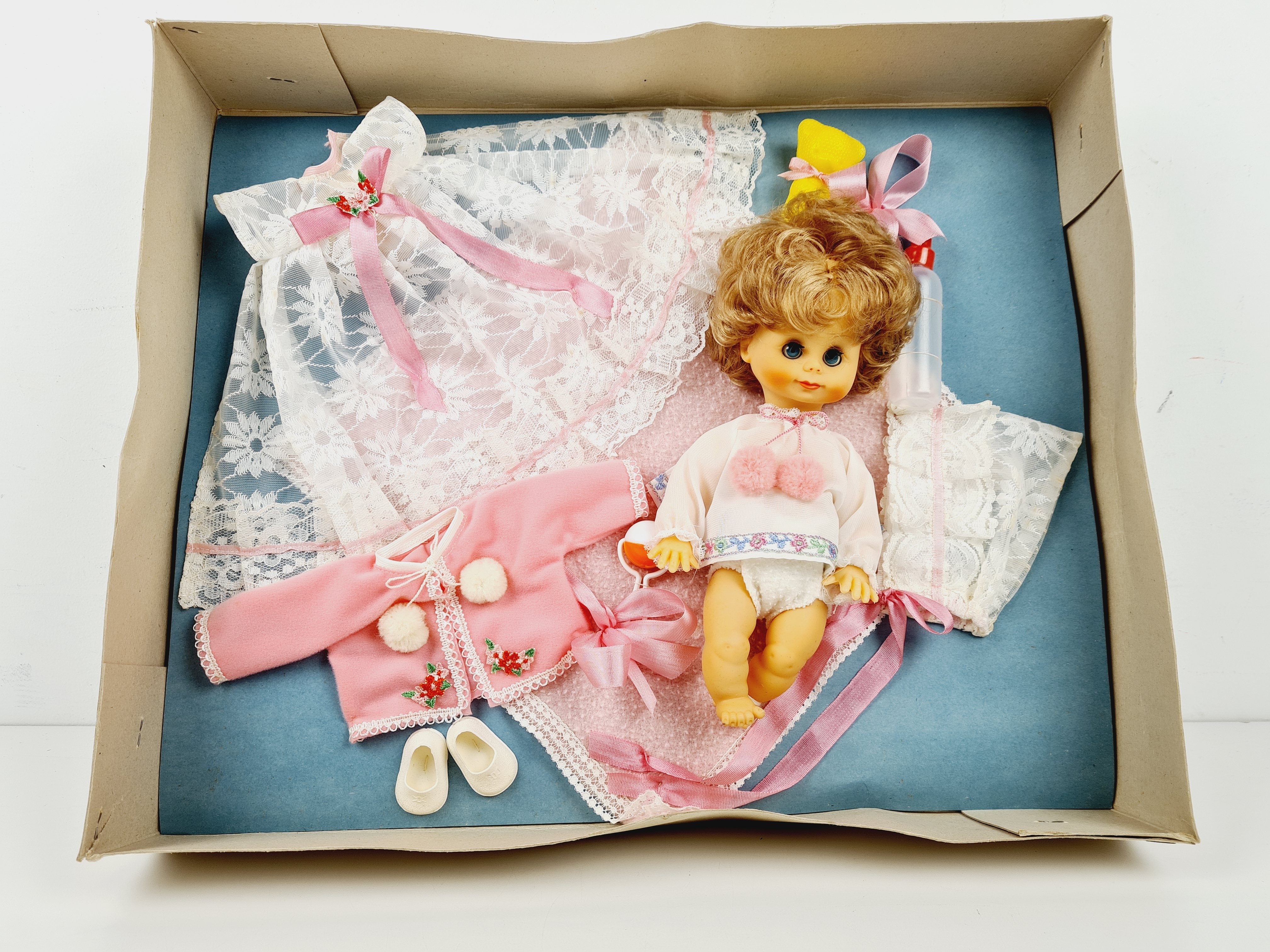 Poupée ancienne - Poupée ARI, yeux bleus, dormant - dans sa boite d'origine avec ses accessoires - 25 cm - Photo 15