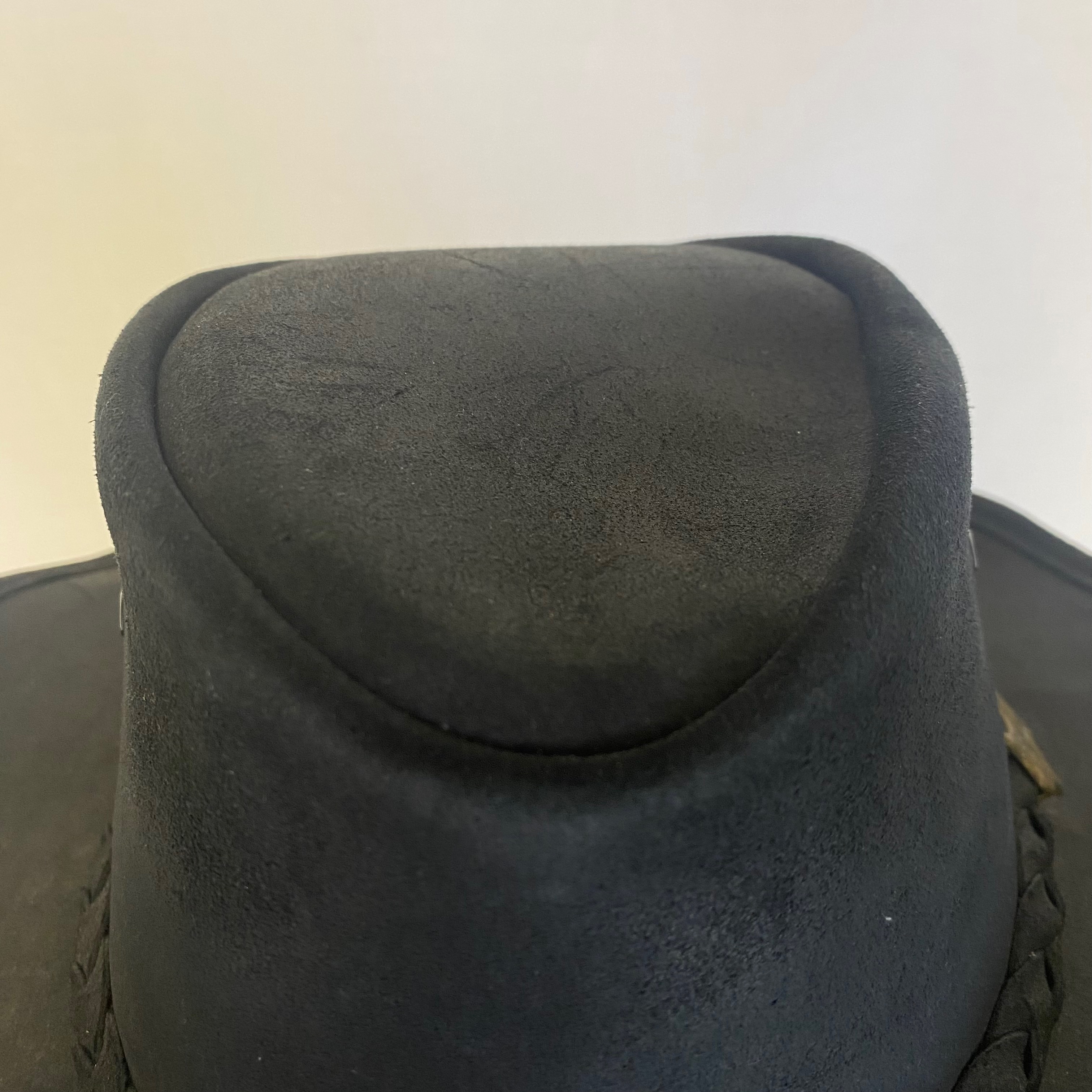 Distributeur de savon avec étiquette ronde imitation cuir - Cadeaux