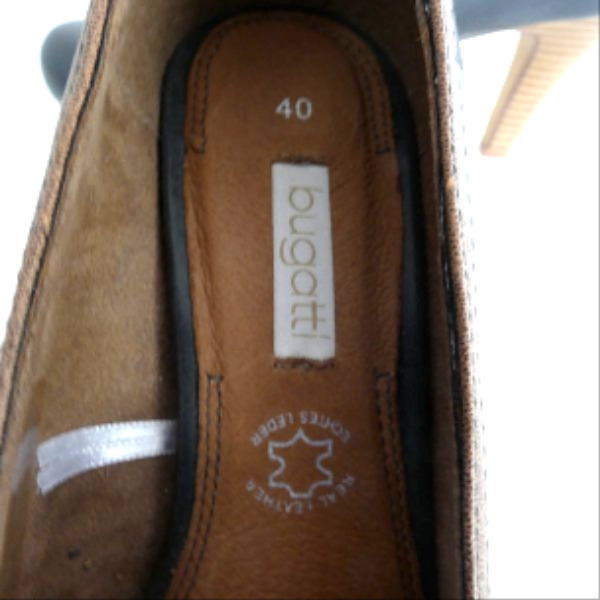 Escarpins Bugatti en cuir Pointure 40 Très bon état - Vue 6 - 