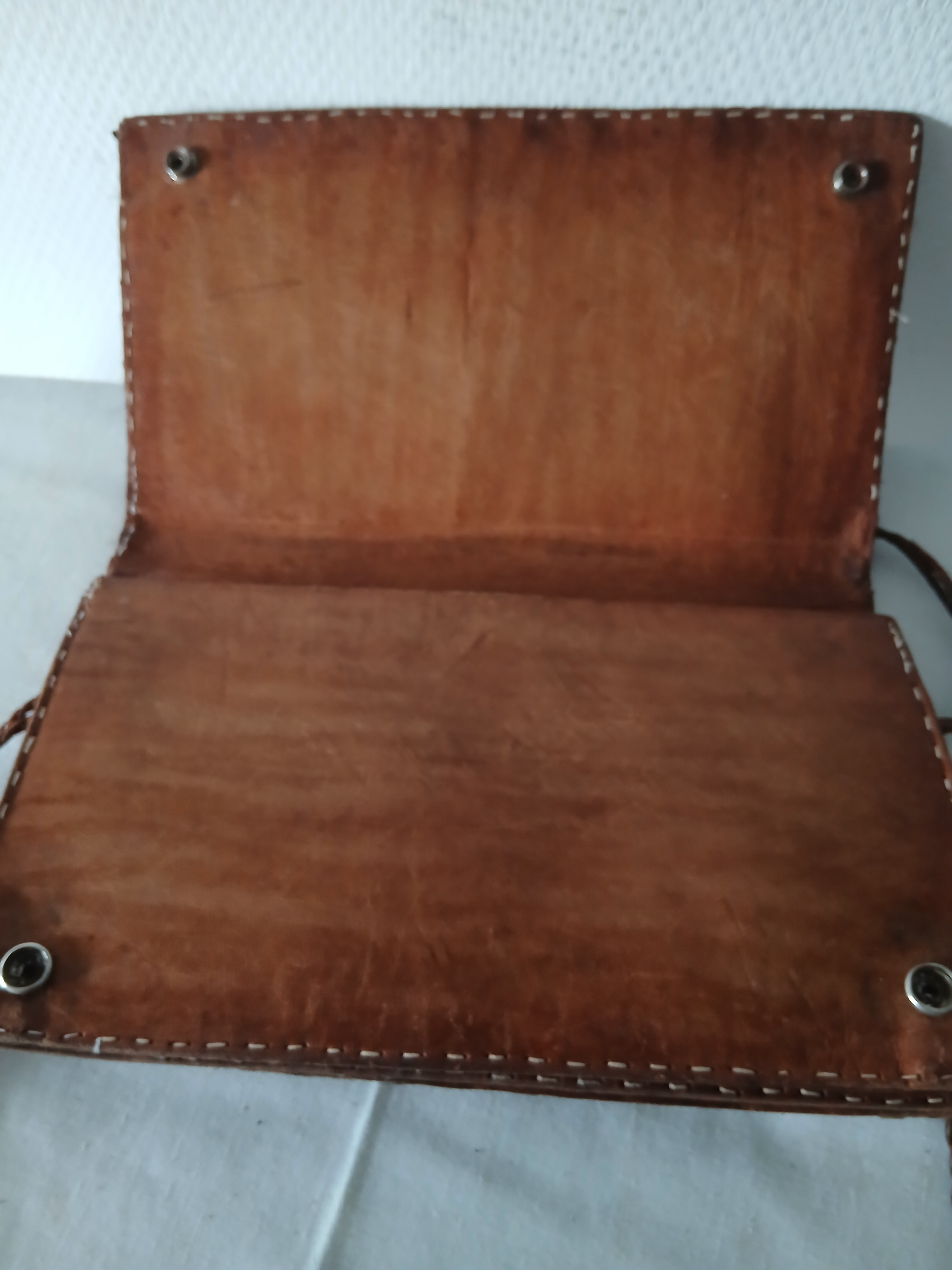 Sac à main vintage à soufflets en cuir et peau de serpent Bon état - Vue 6 - 