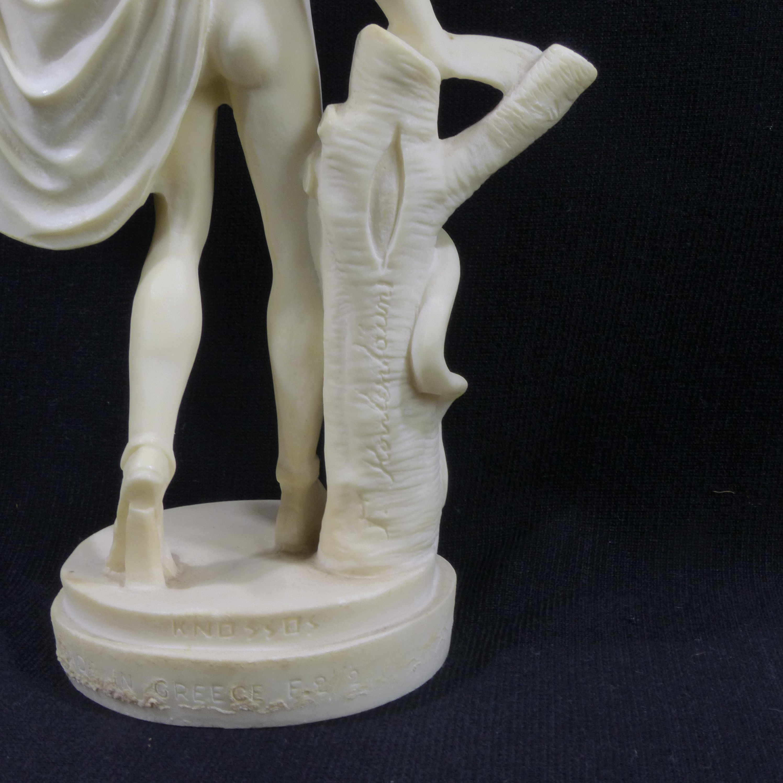 Statuette 