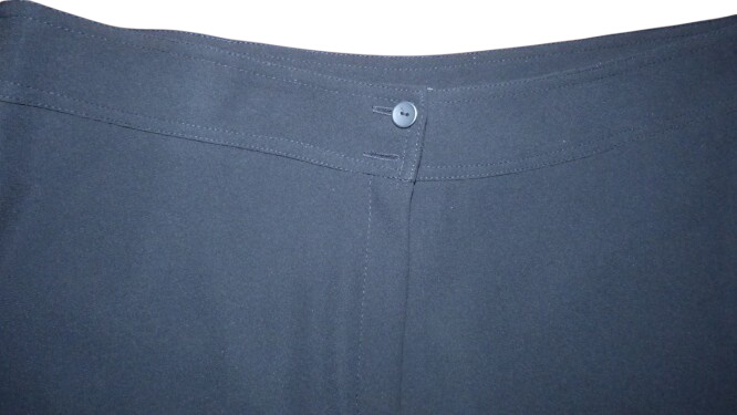 Pantalon large T50 neuf "Anne Kelly" Comme neuf -  reconditionné disponible sur Label Emmaüs