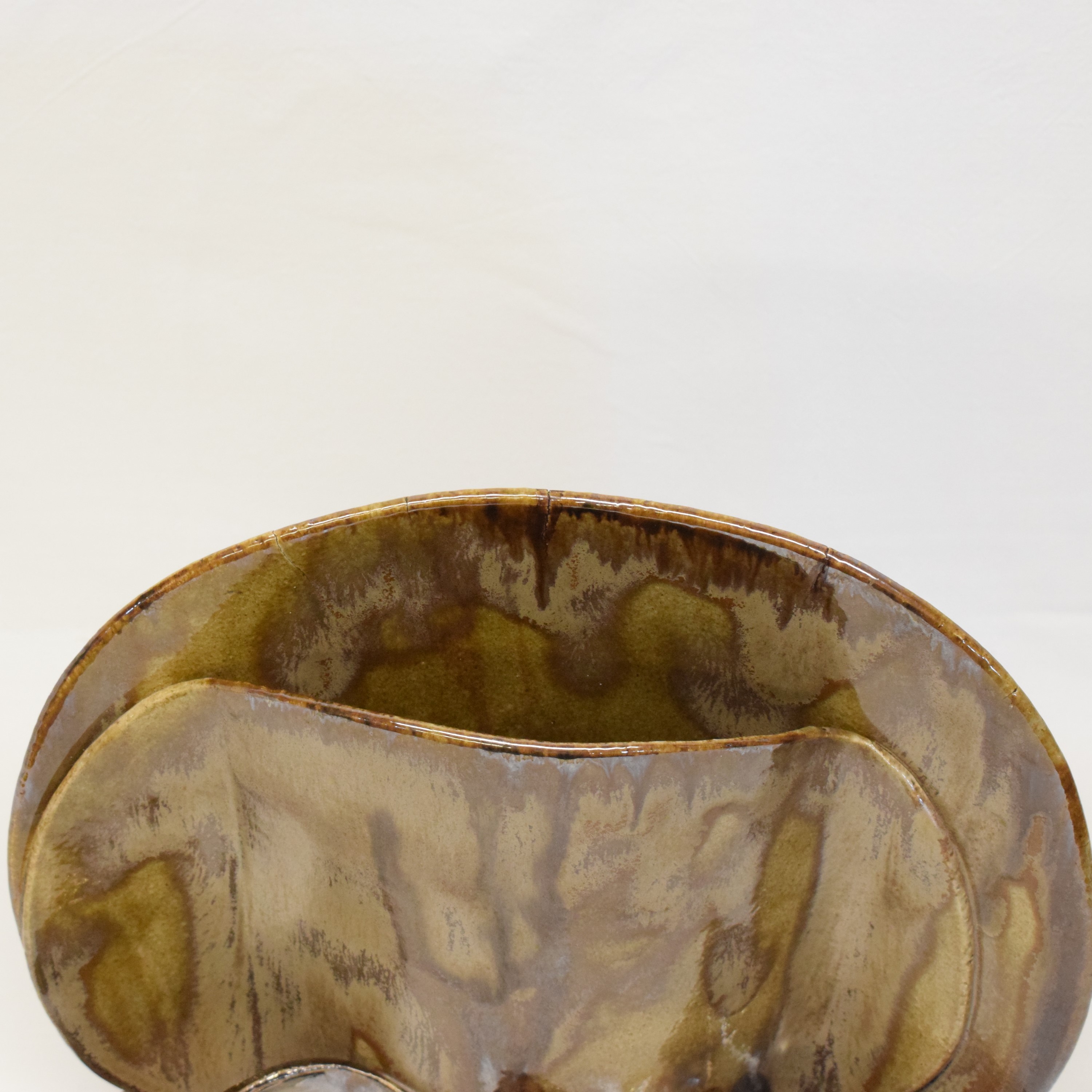 Voir photo 5 de Vase aux formes stylisées en terre cuite émaillée poterie Allemande Vase aux formes stylisées en terre cuite émaillée poterie Allemande - Vue 5 -