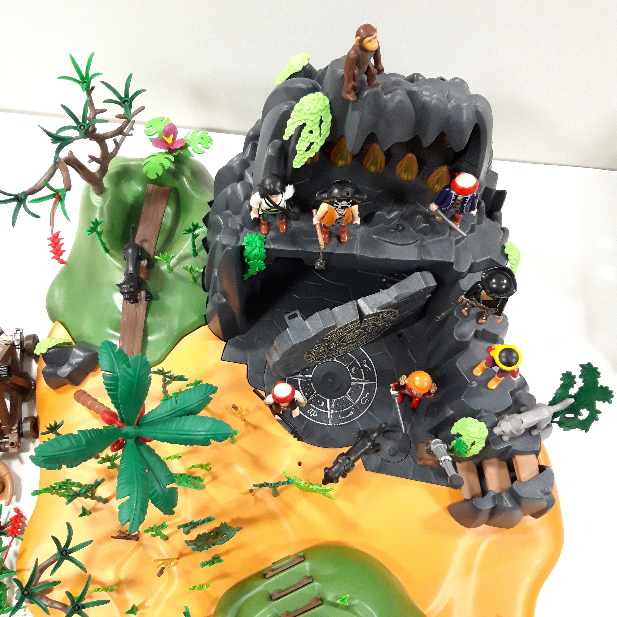 Playmobil 'Grande île mystérieuse des pirates' référence 5134, 30 pièces + Bon état - Vue 8 - 