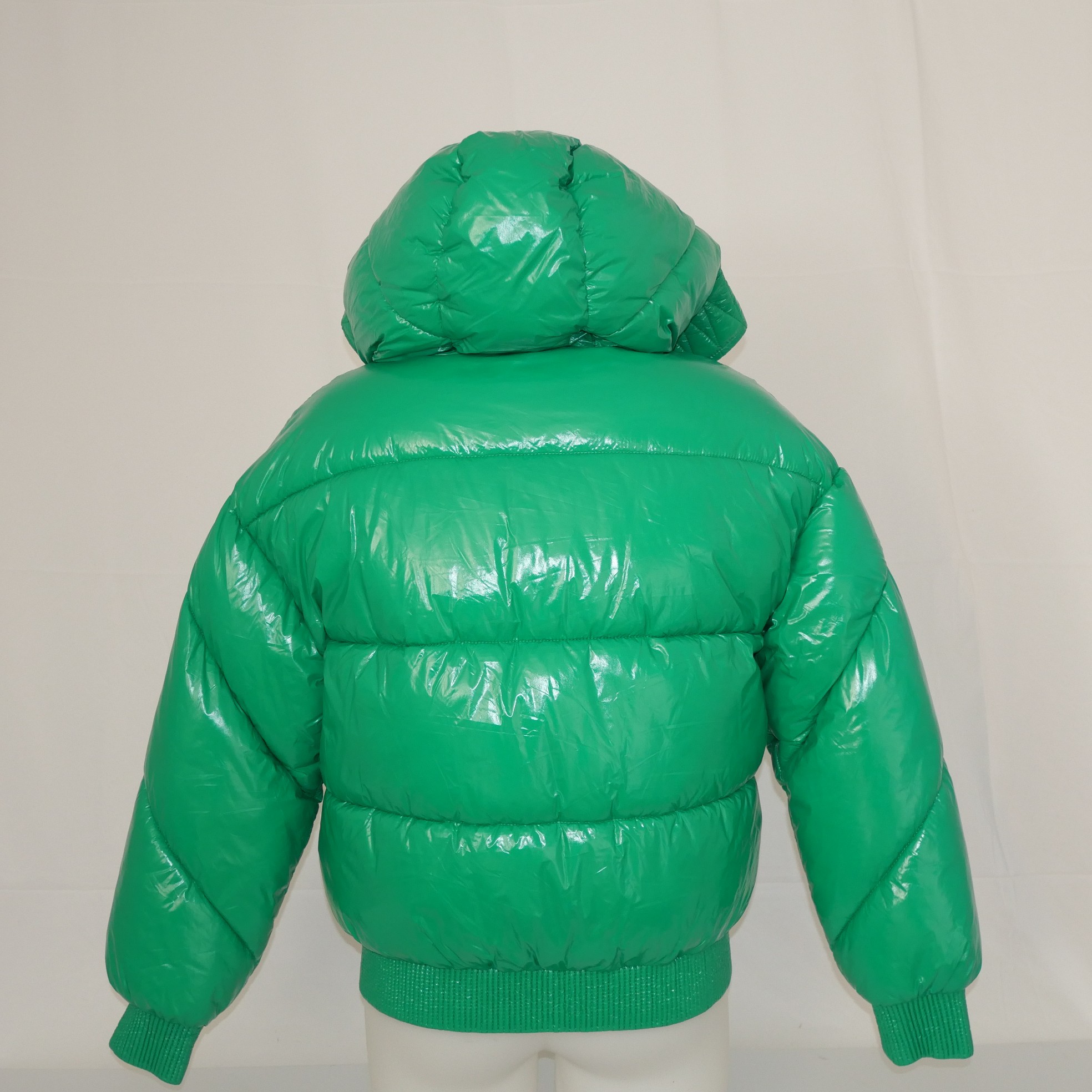 Voir photo 2 de Doudoune femme déperlante à capuche vert JAYLOUCY Doudoune femme déperlante à capuche vert JAYLOUCY Comme neuf - Vue 2 -