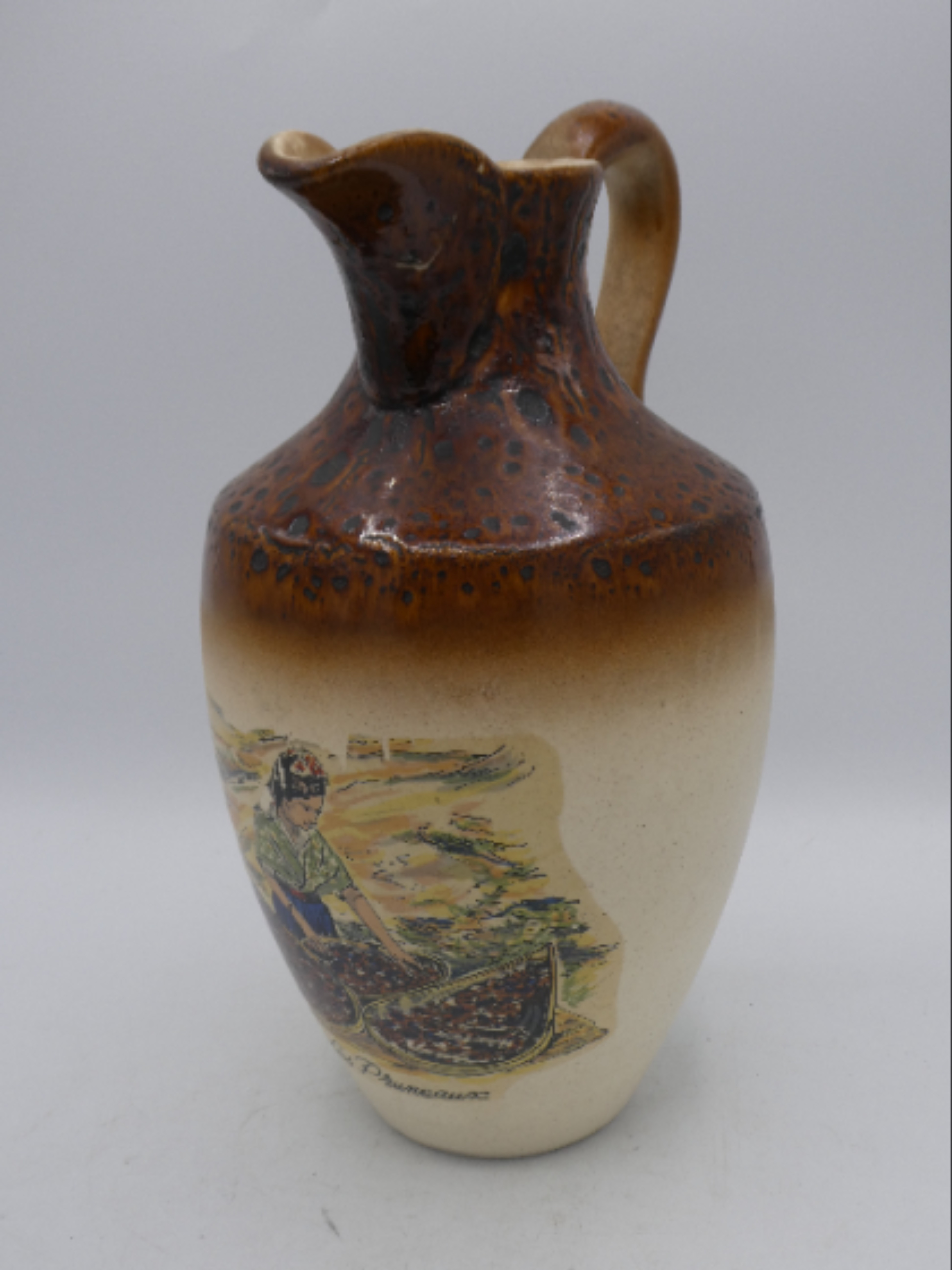 Vase décoratif en céramique – Motif traditionnel 