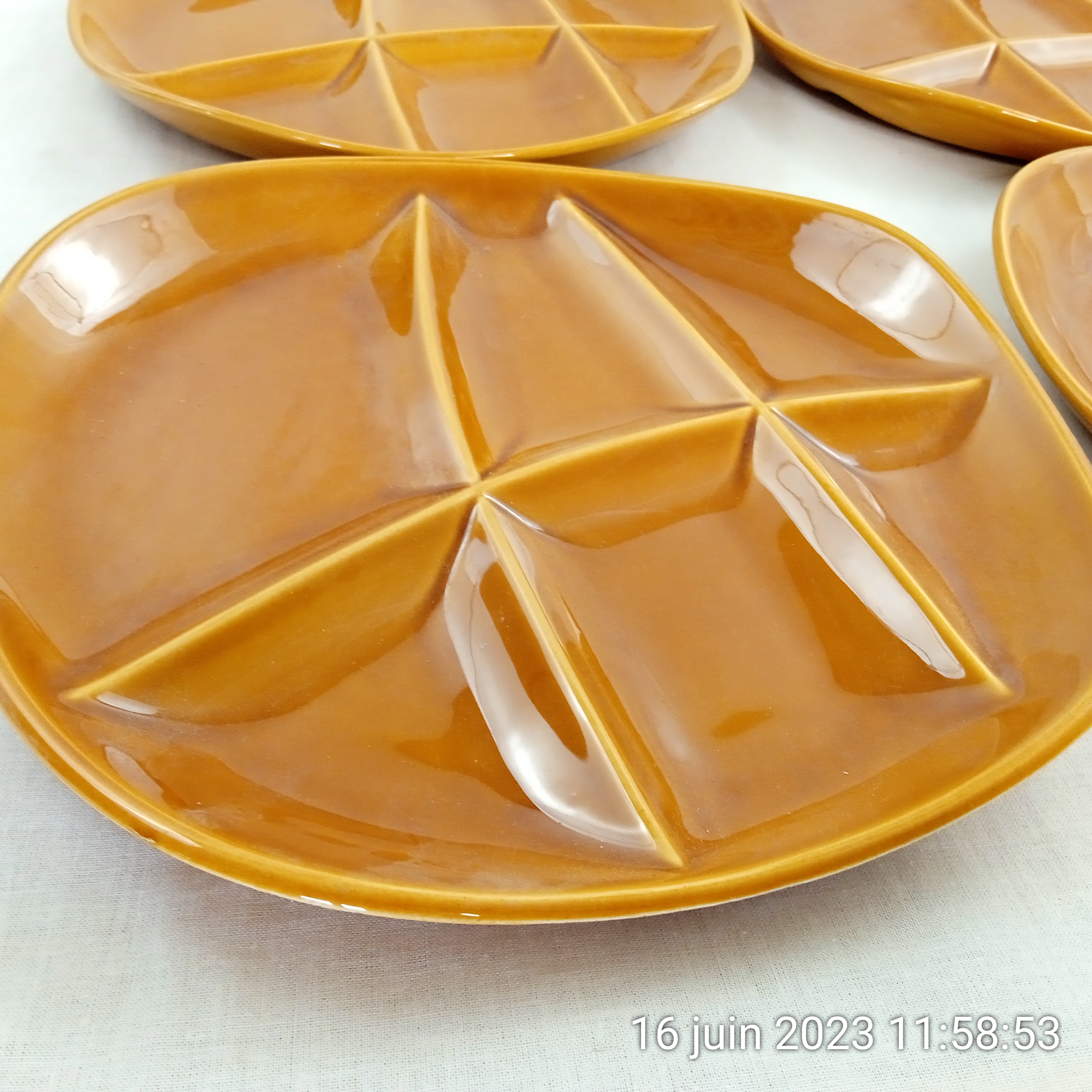 Lot de 4 assiettes à fondue bourguignonne en faïence de Salins France  - Photo 2