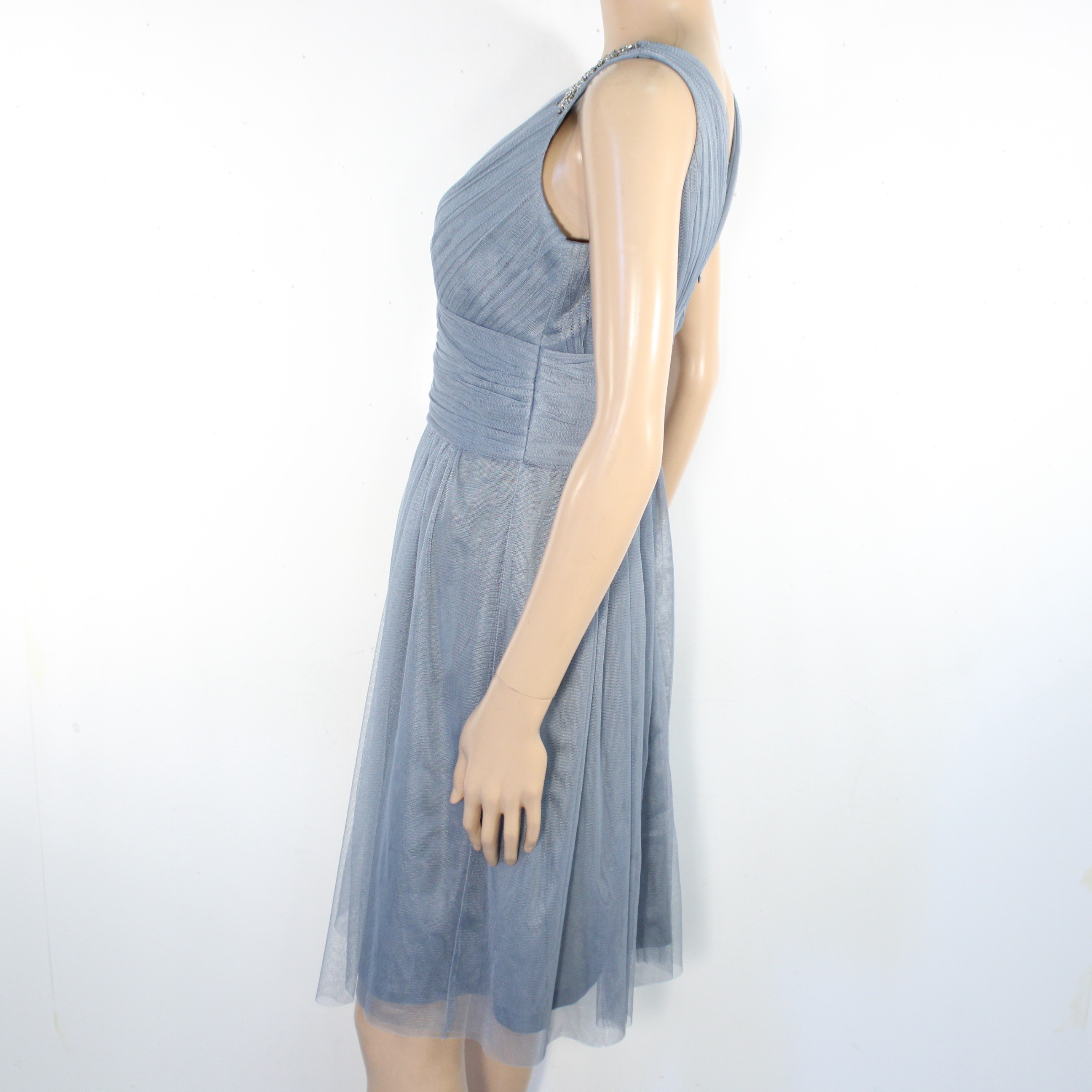 Voir photo 2 de Robe Soirée Grise ESPRIT Taille 38 Robe Soirée Grise ESPRIT Taille 38 Bon état - Vue 2 -